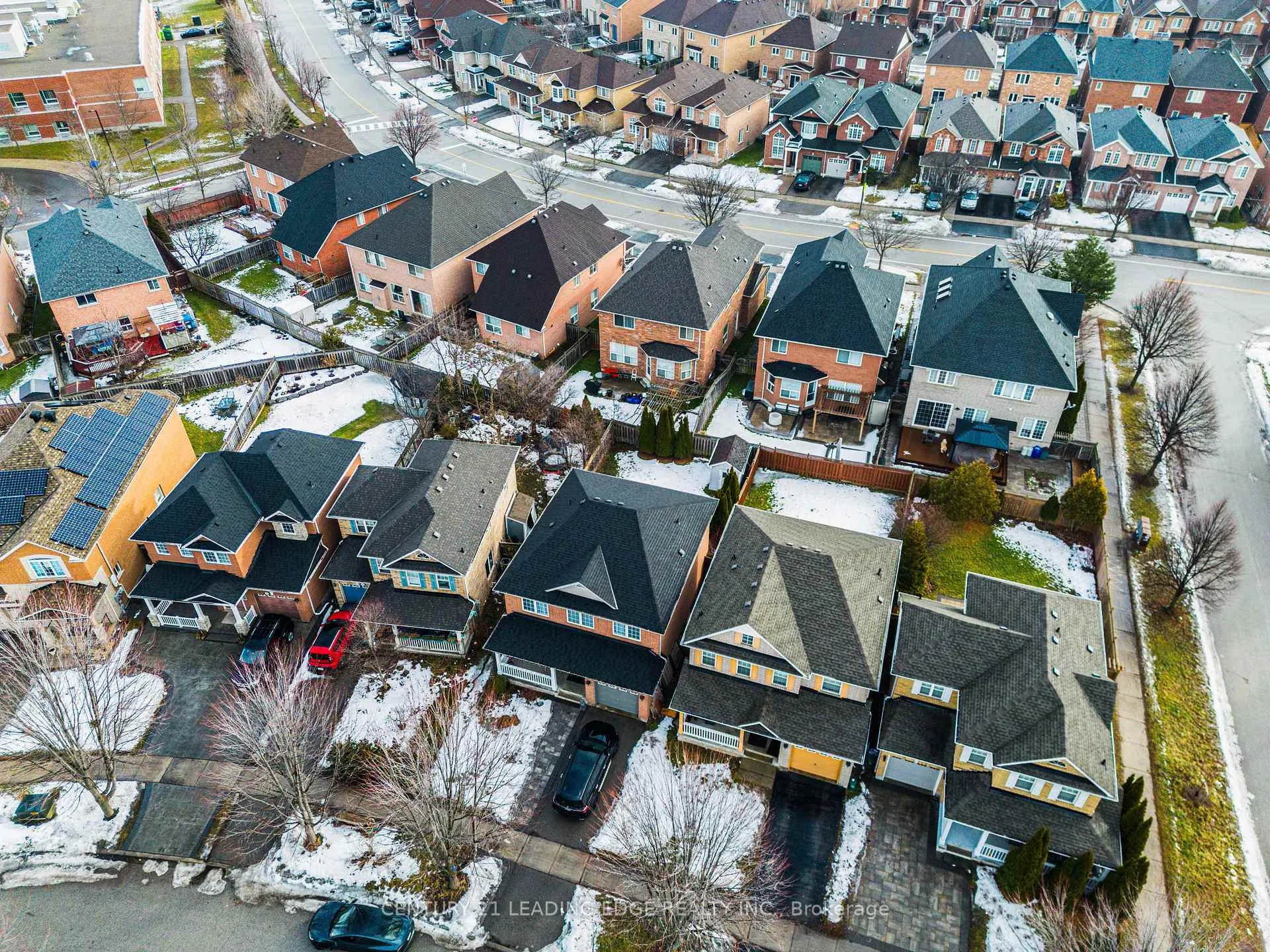 Photo 2 of 37 Landsdown Crescent, Markham, Wismer — HOMEH