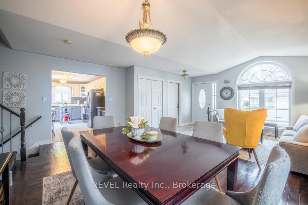 Photo 8 of 8205 Harvest Crescent, Niagara Falls, Ascot — HOMEH