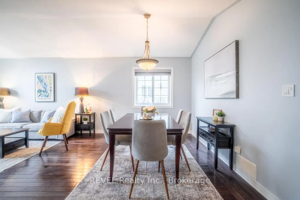 Photo 9 of 8205 Harvest Crescent, Niagara Falls, Ascot — HOMEH