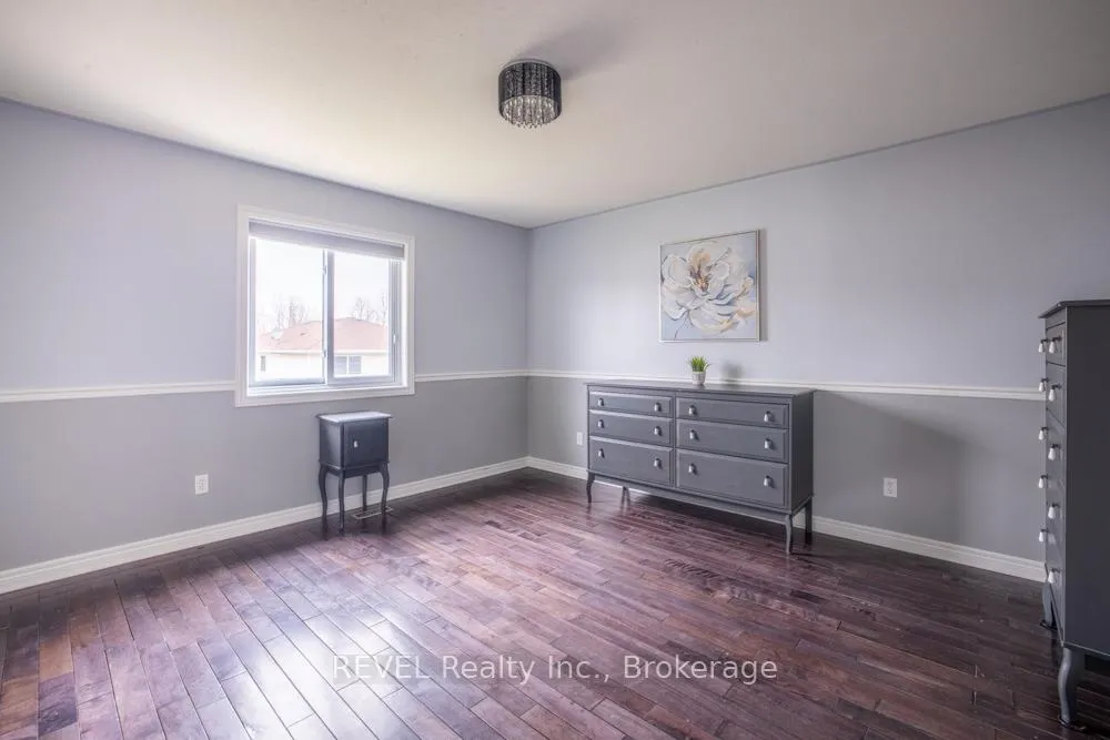 Photo 15 of 8205 Harvest Crescent, Niagara Falls, Ascot — HOMEH