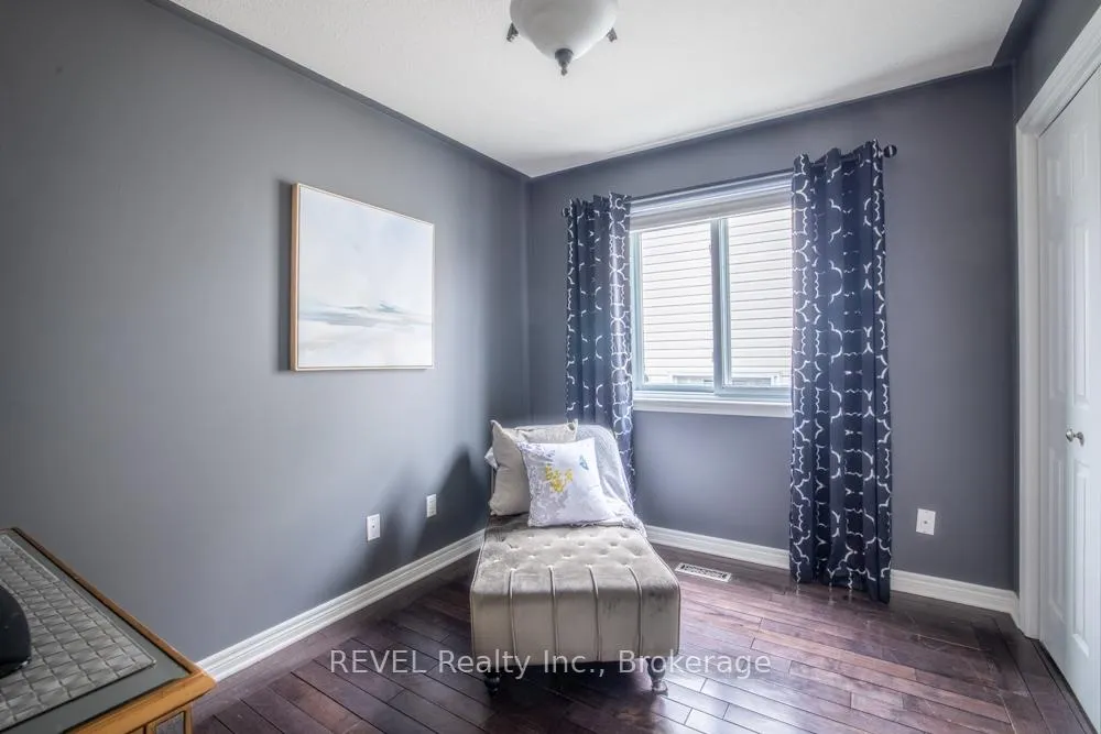 Photo 18 of 8205 Harvest Crescent, Niagara Falls, Ascot — HOMEH
