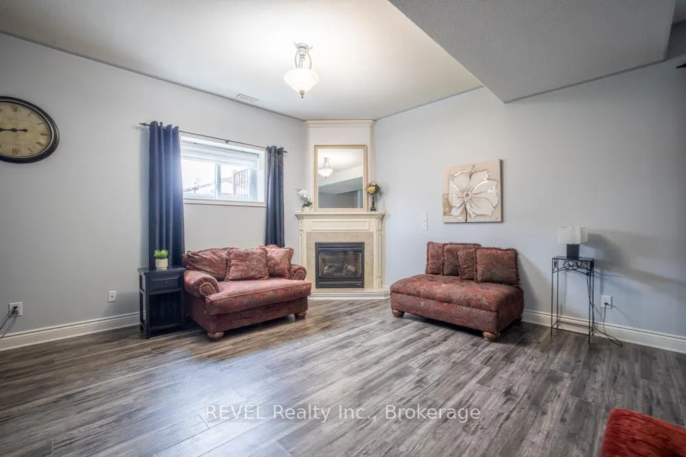 Photo 20 of 8205 Harvest Crescent, Niagara Falls, Ascot — HOMEH