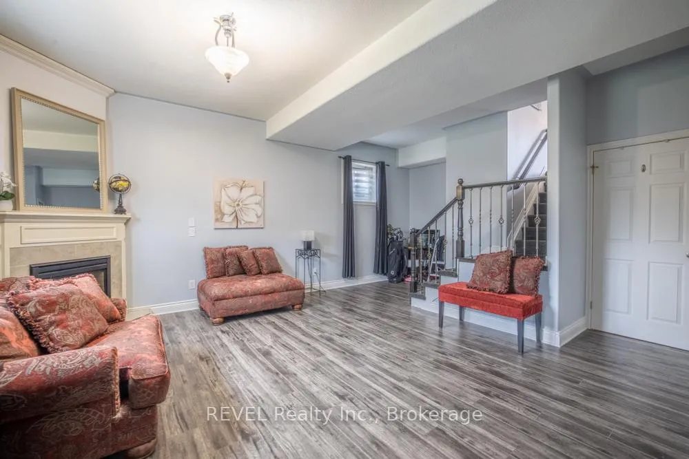 Photo 21 of 8205 Harvest Crescent, Niagara Falls, Ascot — HOMEH