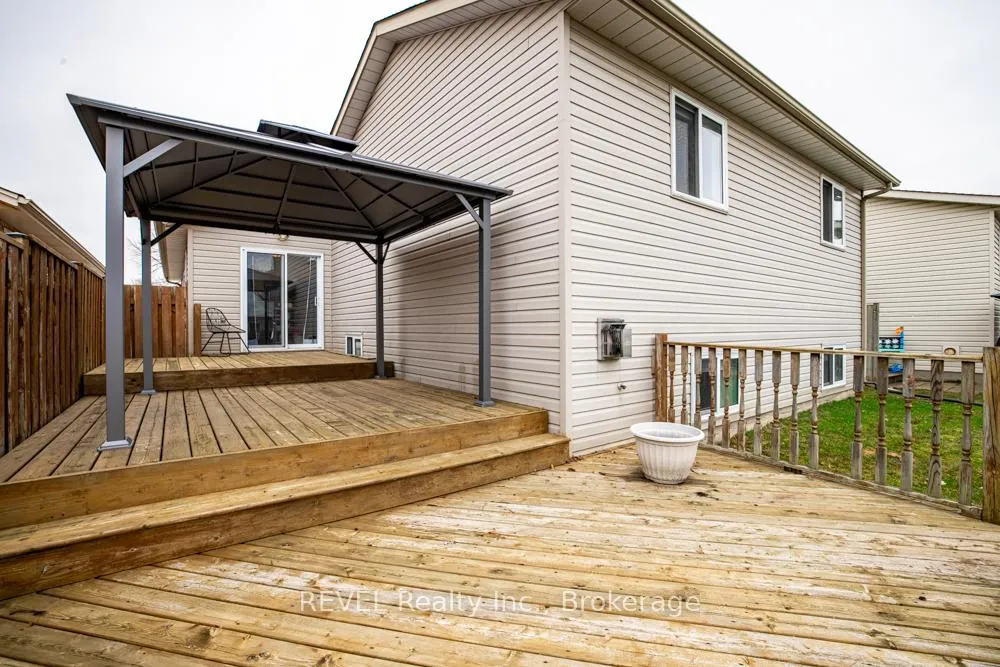 Photo 24 of 8205 Harvest Crescent, Niagara Falls, Ascot — HOMEH