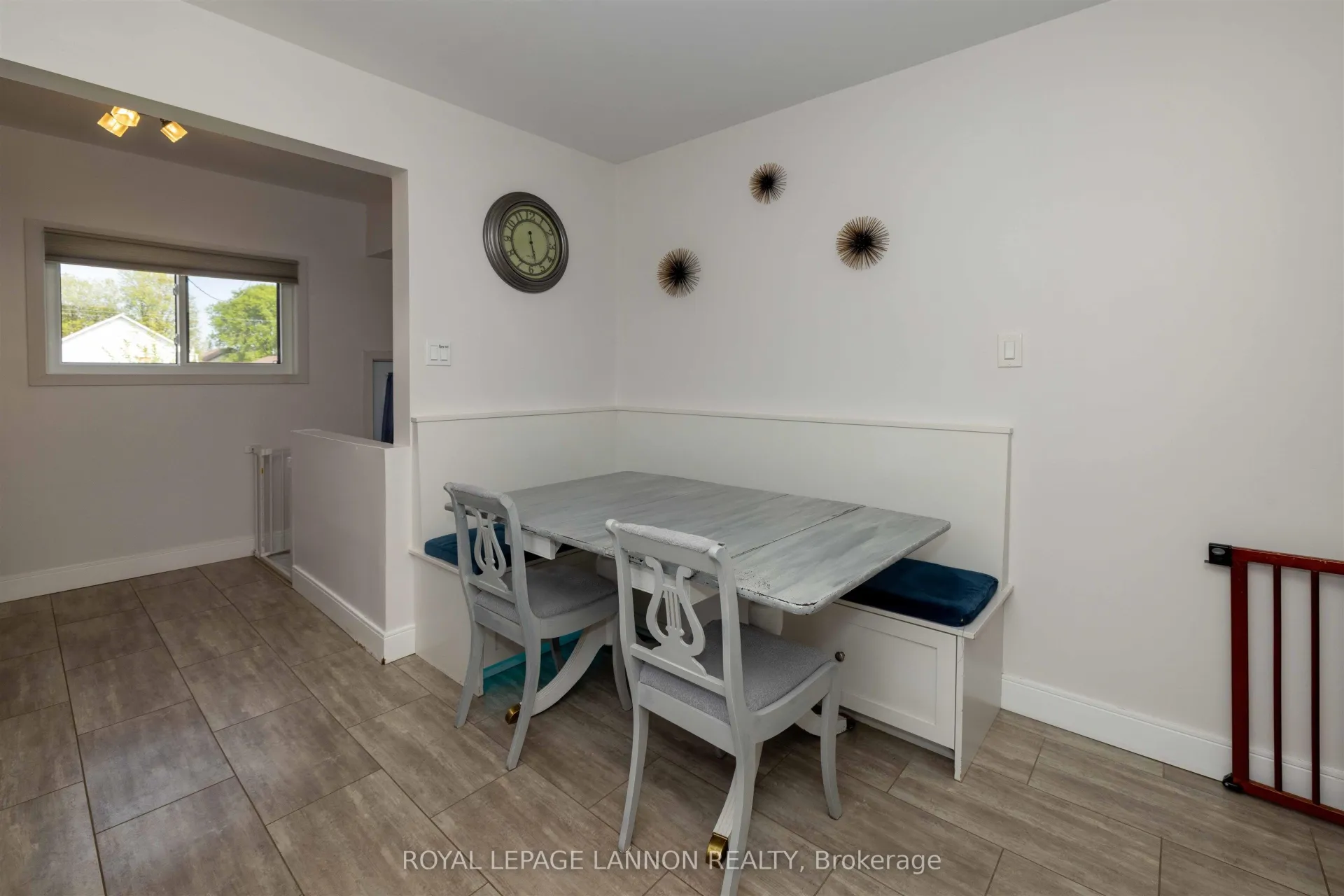 Photo 7 of 1126 Broadmore Ave, Thunder Bay, Westfort — HOMEH