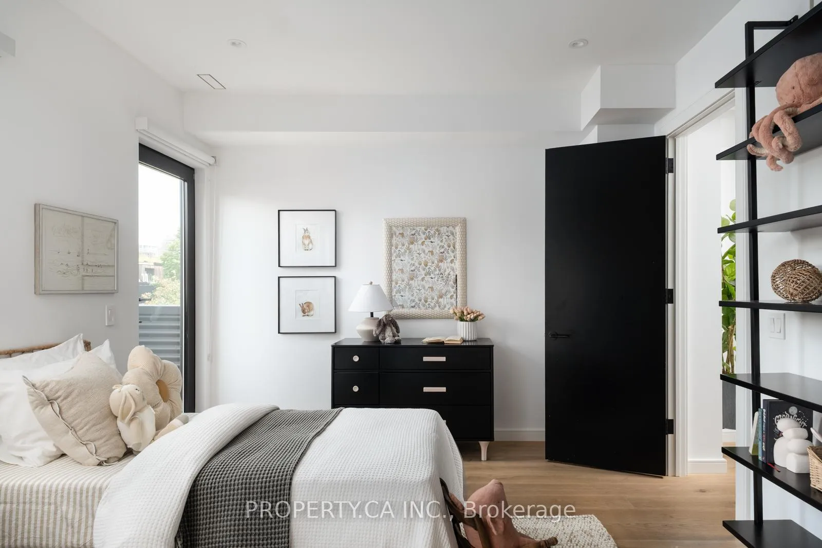 Photo 19 of 165 Lisgar Street, Toronto, Niagara — HOMEH