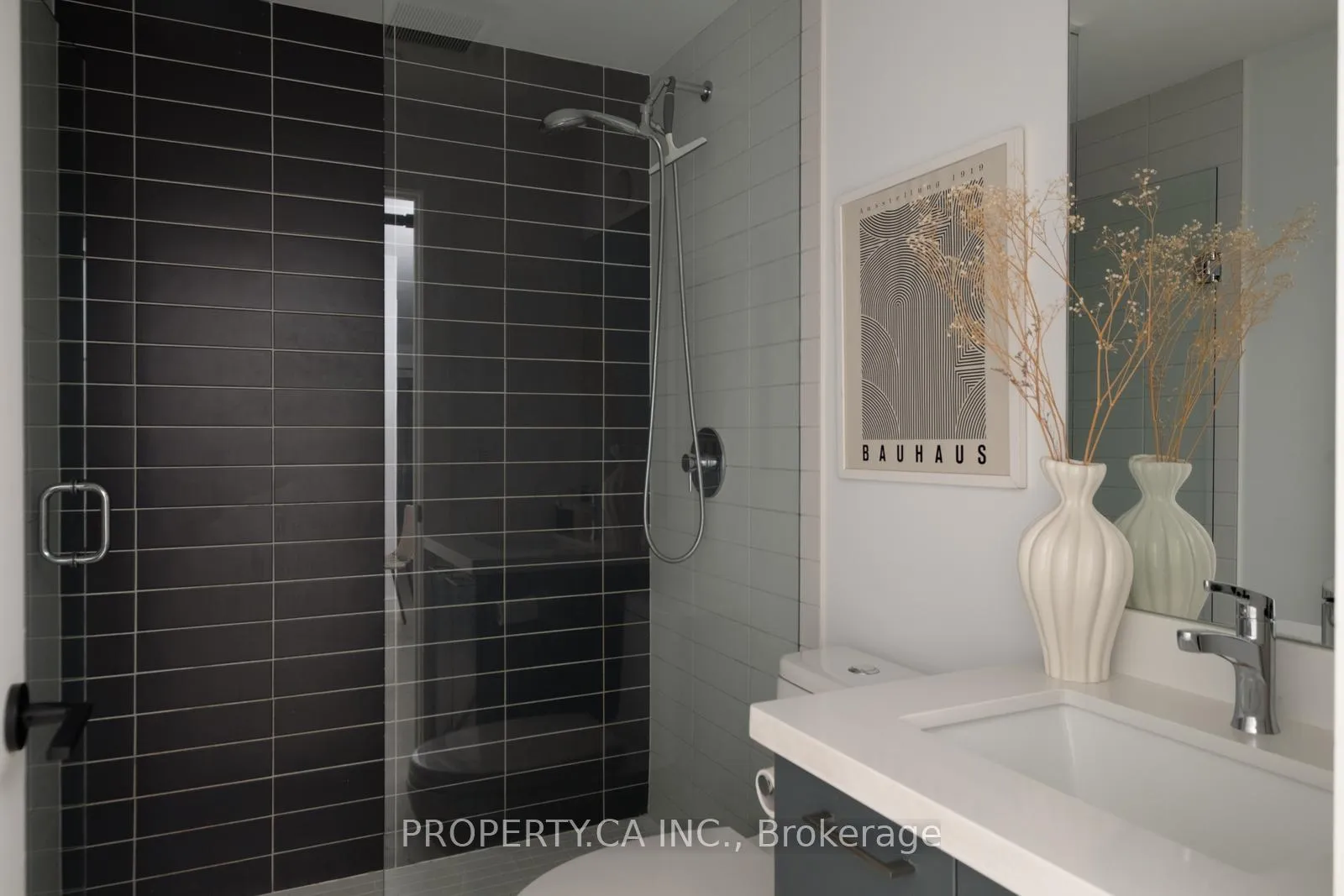 Photo 45 of 165 Lisgar Street, Toronto, Niagara — HOMEH