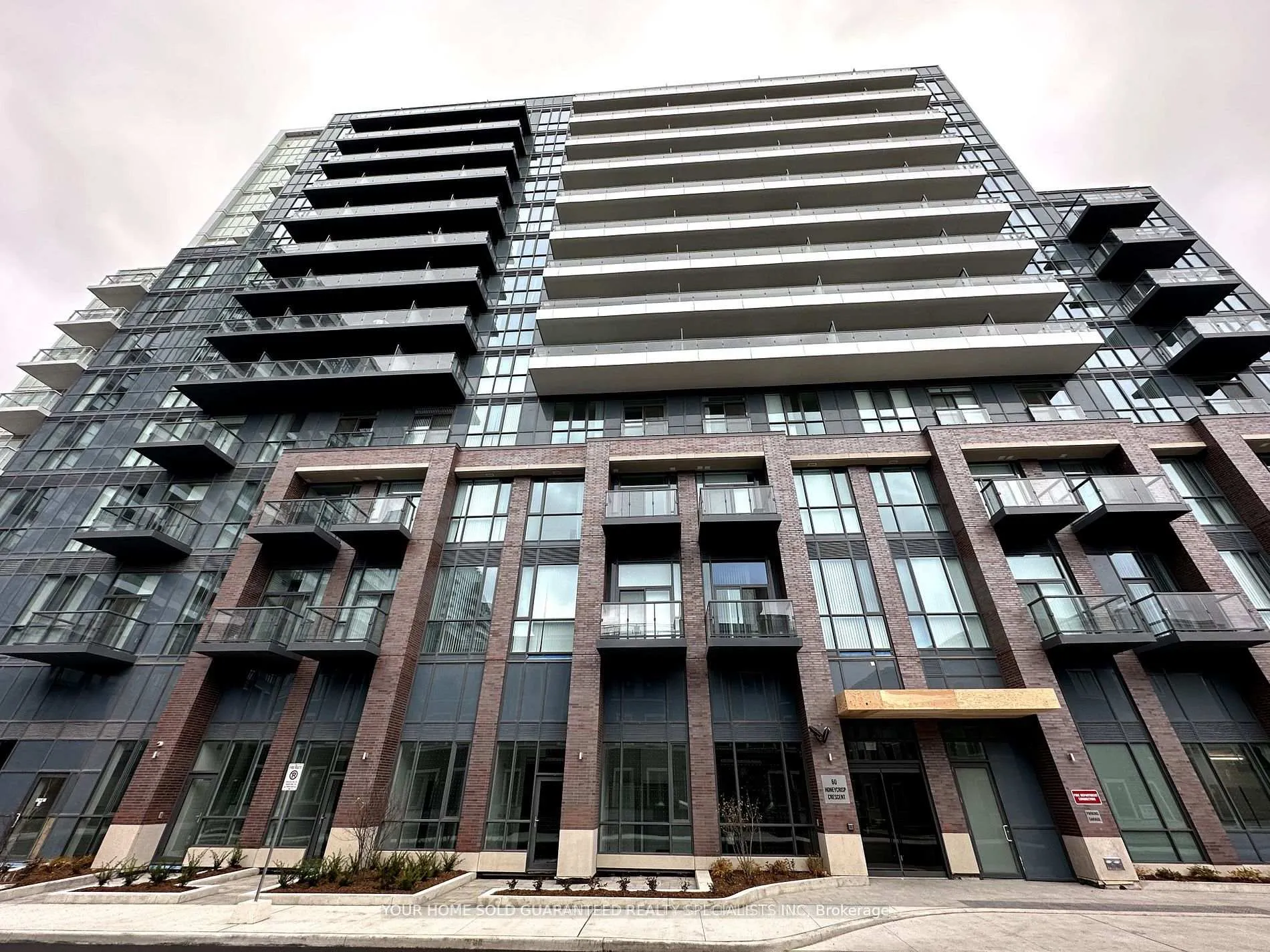 Photo 1 of Unit 1012, 60 Honeycrisp Crescent, Vaughan, Concord — HOMEH