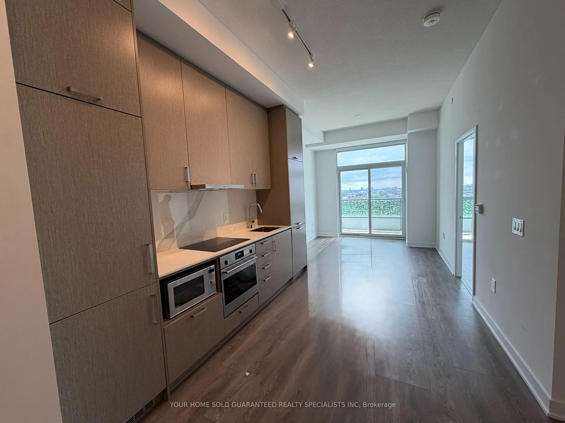 Photo 2 of Unit 1012, 60 Honeycrisp Crescent, Vaughan, Concord — HOMEH