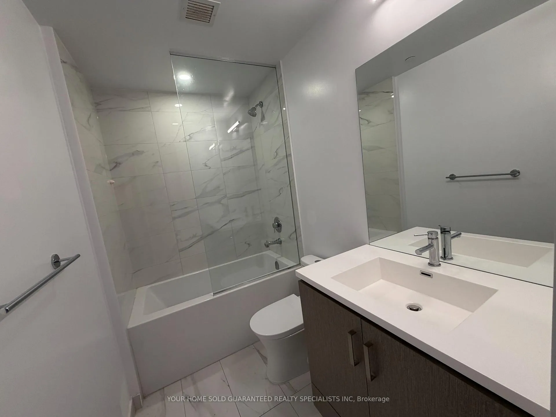 Photo 6 of Unit 1012, 60 Honeycrisp Crescent, Vaughan, Concord — HOMEH