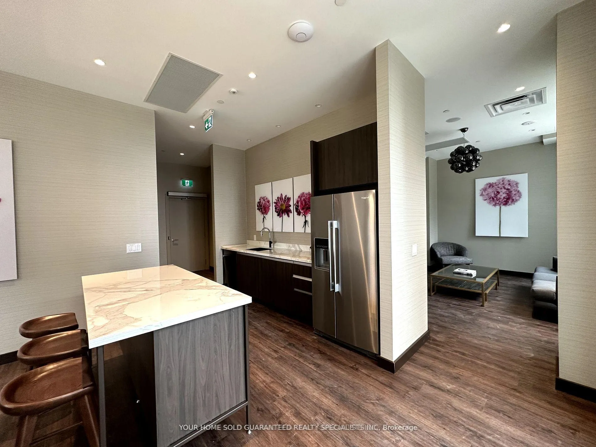 Photo 10 of Unit 1012, 60 Honeycrisp Crescent, Vaughan, Concord — HOMEH