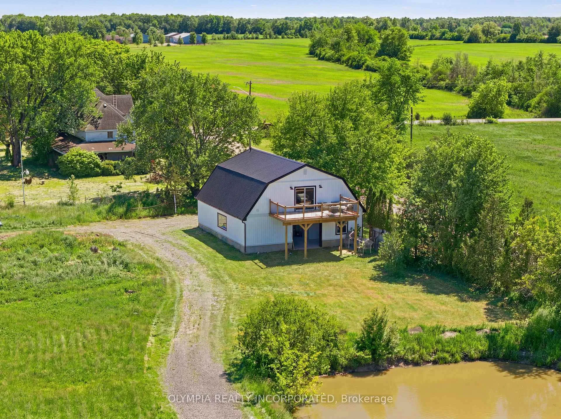 Photo 3 of 8131 Ridge Road, Niagara Falls, Schisler — HOMEH
