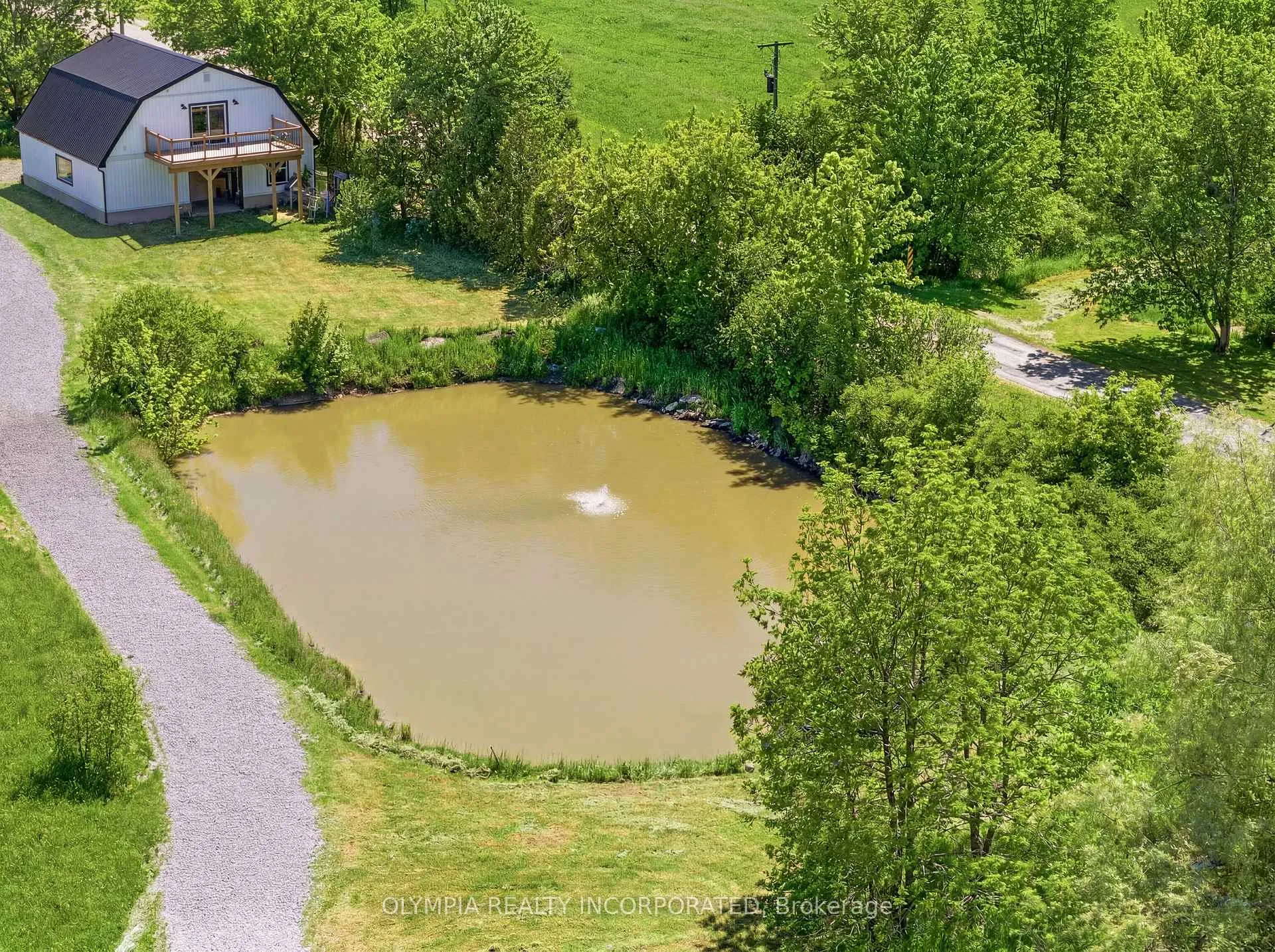 Photo 5 of 8131 Ridge Road, Niagara Falls, Schisler — HOMEH