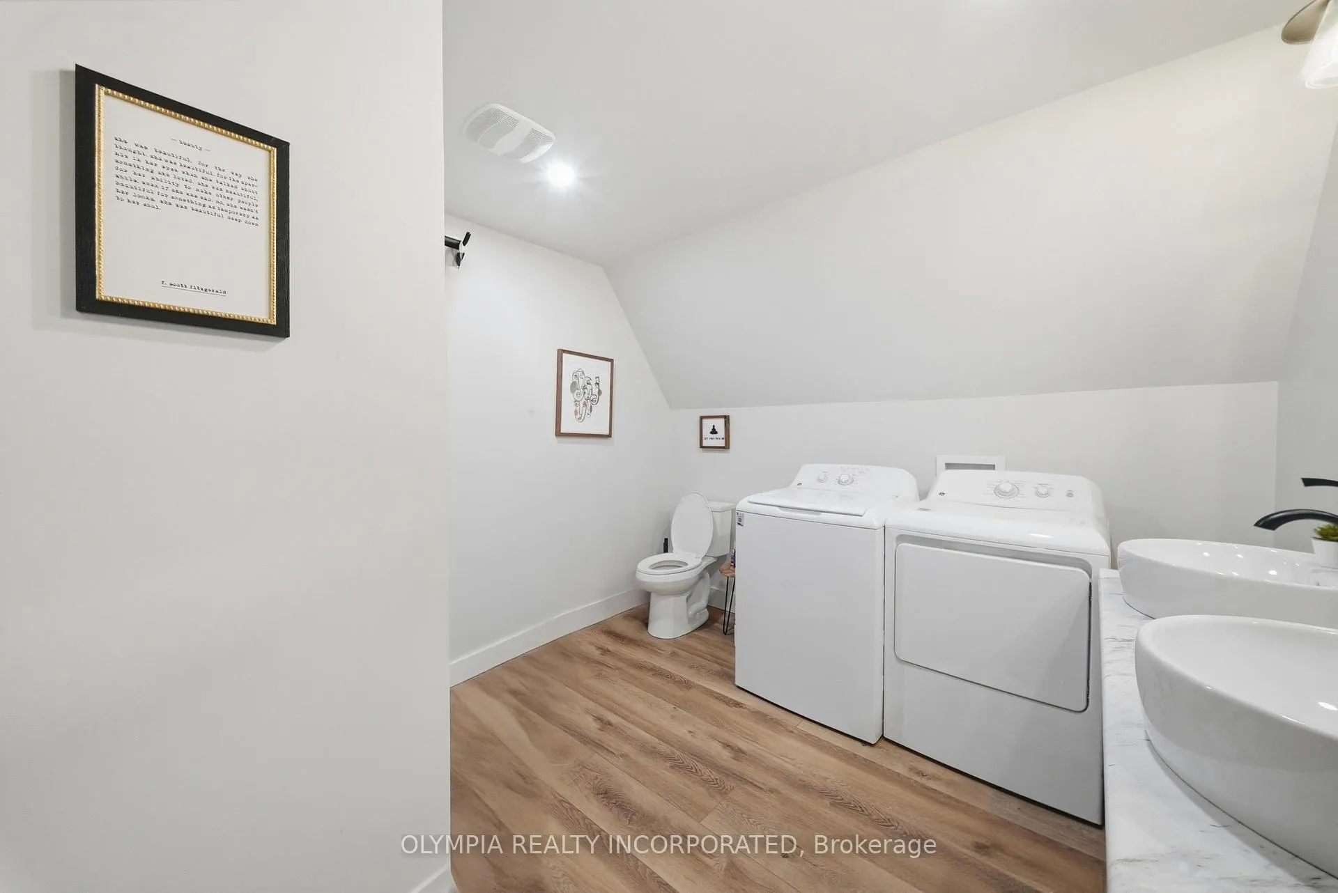 Photo 11 of 8131 Ridge Road, Niagara Falls, Schisler — HOMEH