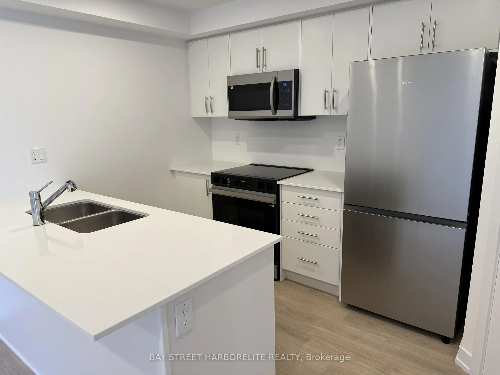 Photo 4 of Unit 115, 42 Lowes Road W, Guelph, Clairfields/Hanlon Business Park — HOMEH
