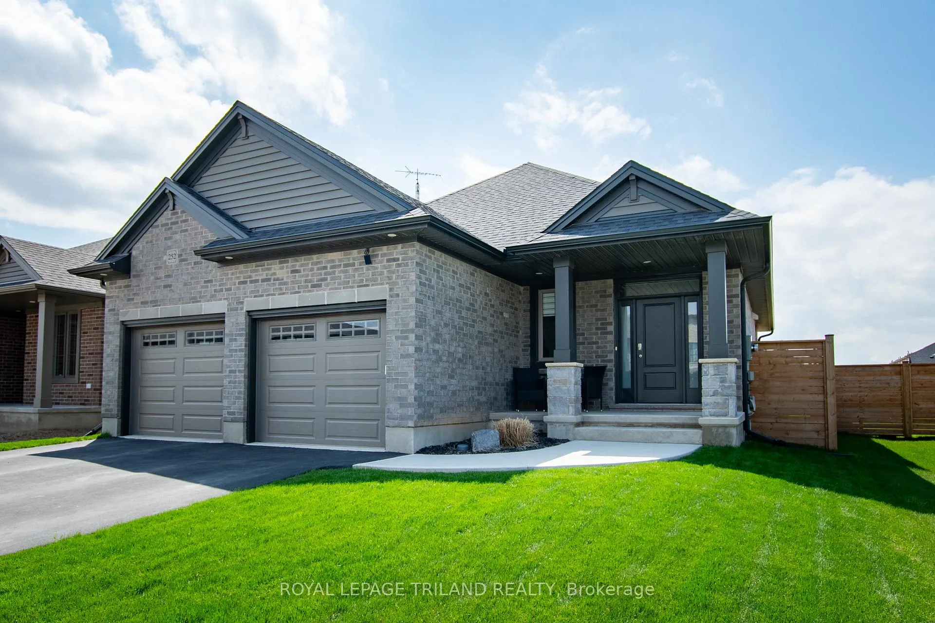 Photo 2 of 252 Renaissance Drive, St. Thomas — HOMEH