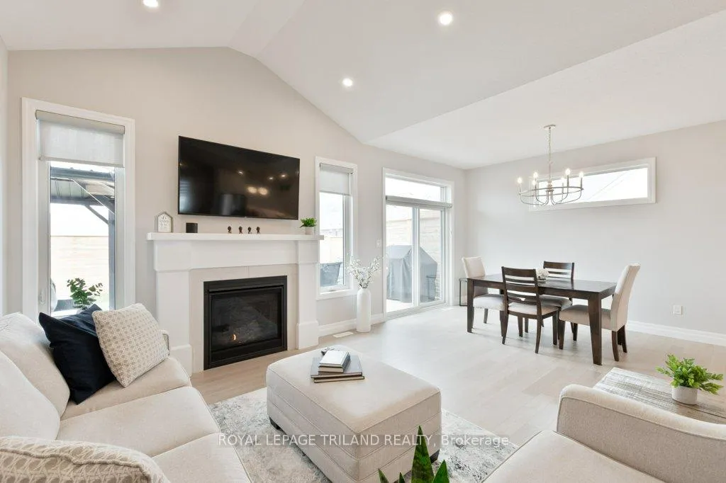 Photo 20 of 252 Renaissance Drive, St. Thomas — HOMEH