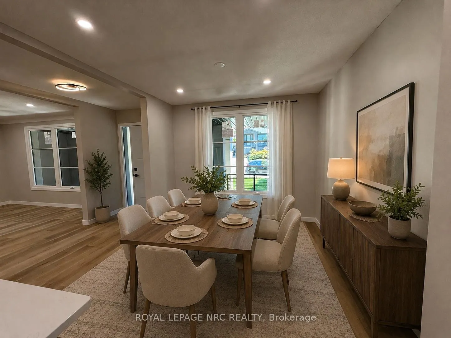Photo 7 of 10 (Main floor) Dundas Crescent, St. Catharines, Burleigh Hill — HOMEH