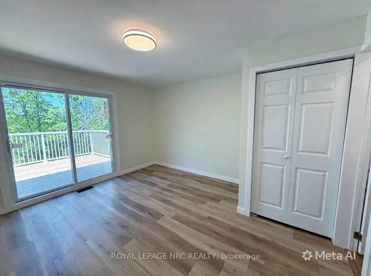 Photo 12 of 10 (Main floor) Dundas Crescent, St. Catharines, Burleigh Hill — HOMEH