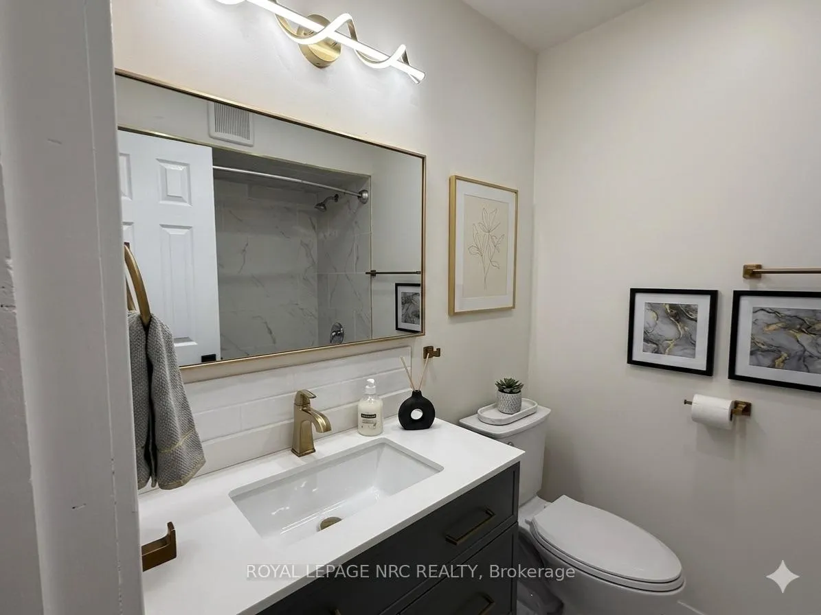Photo 18 of 10 (Main floor) Dundas Crescent, St. Catharines, Burleigh Hill — HOMEH