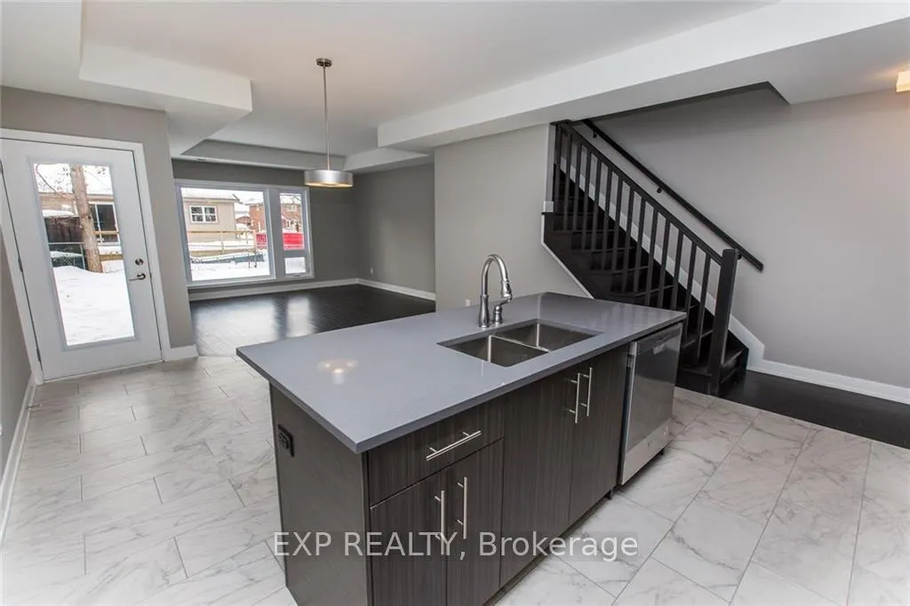Photo 26 of 548 Guy Street, Ottawa, Castle Heights — HOMEH