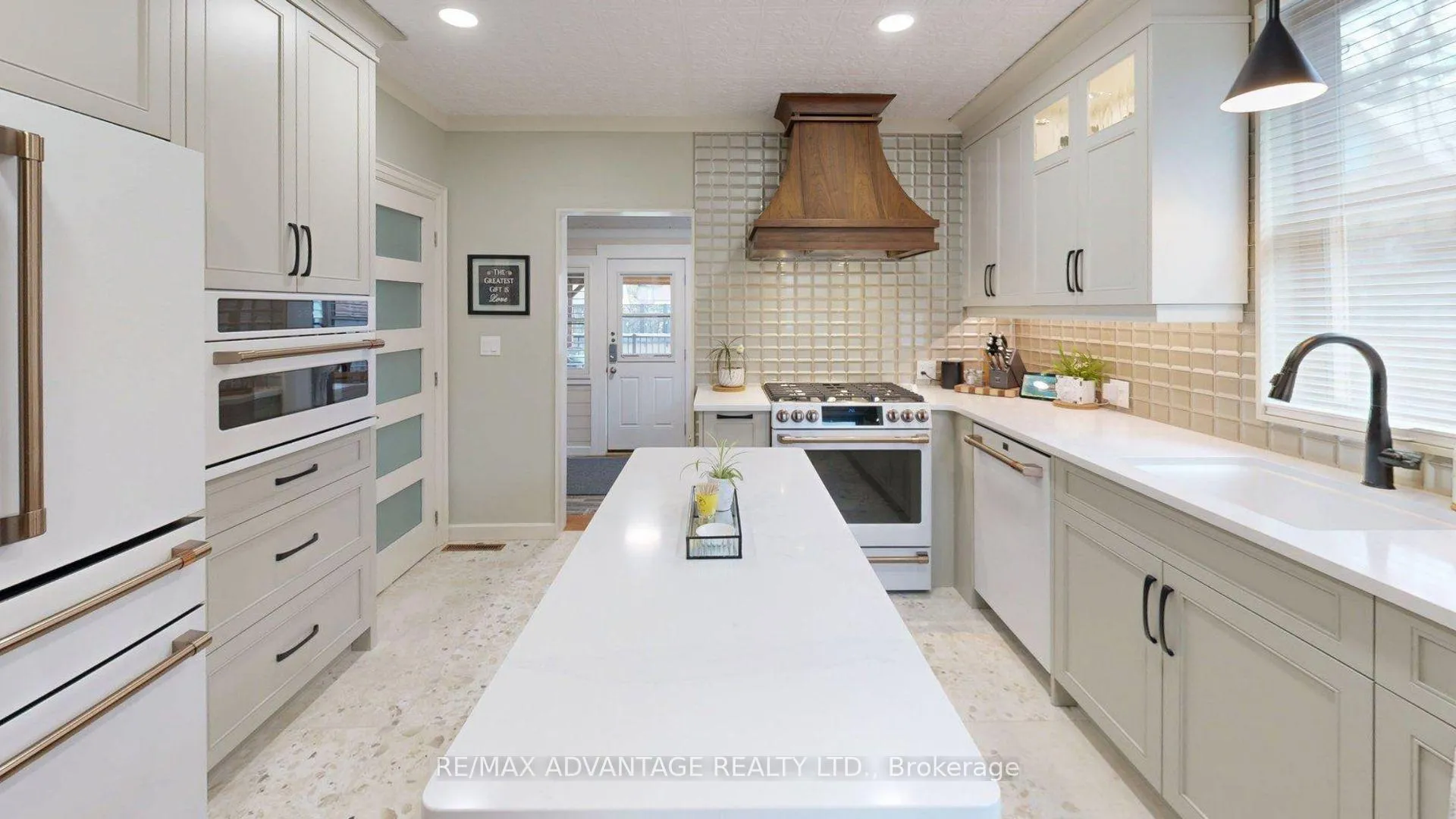 Photo 4 of 57 Queen Street, St. Thomas — HOMEH