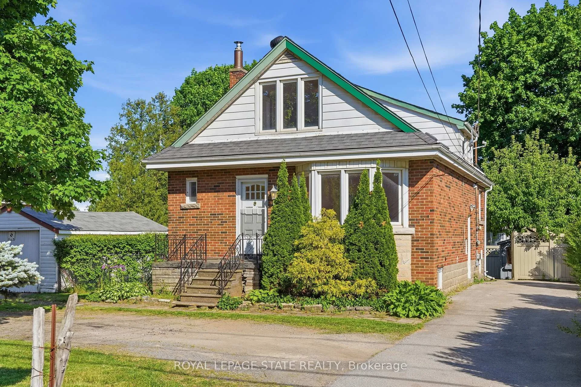 Photo 5 of 352 Parkside Drive, Hamilton, Waterdown — HOMEH