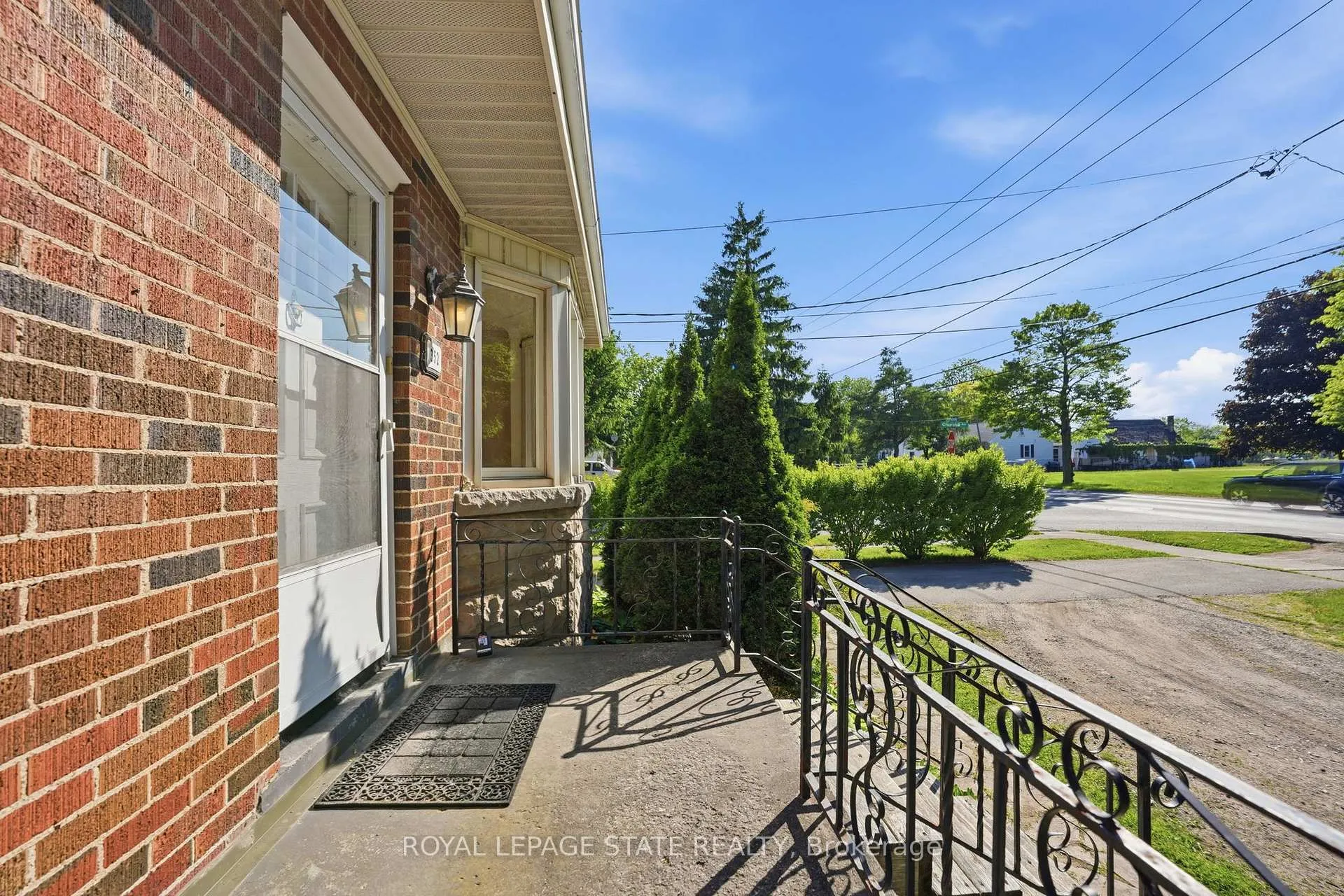 Photo 9 of 352 Parkside Drive, Hamilton, Waterdown — HOMEH