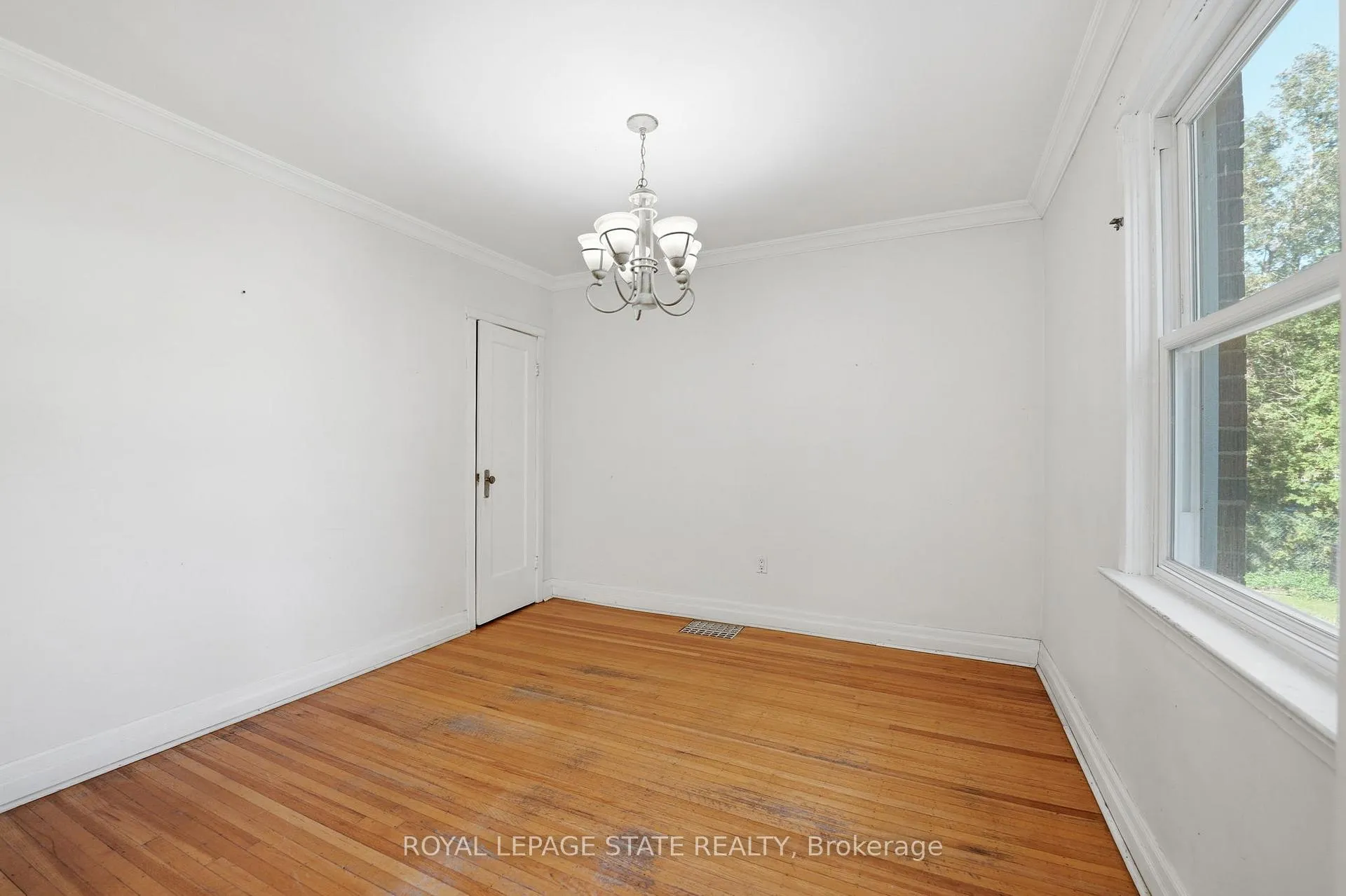 Photo 23 of 352 Parkside Drive, Hamilton, Waterdown — HOMEH