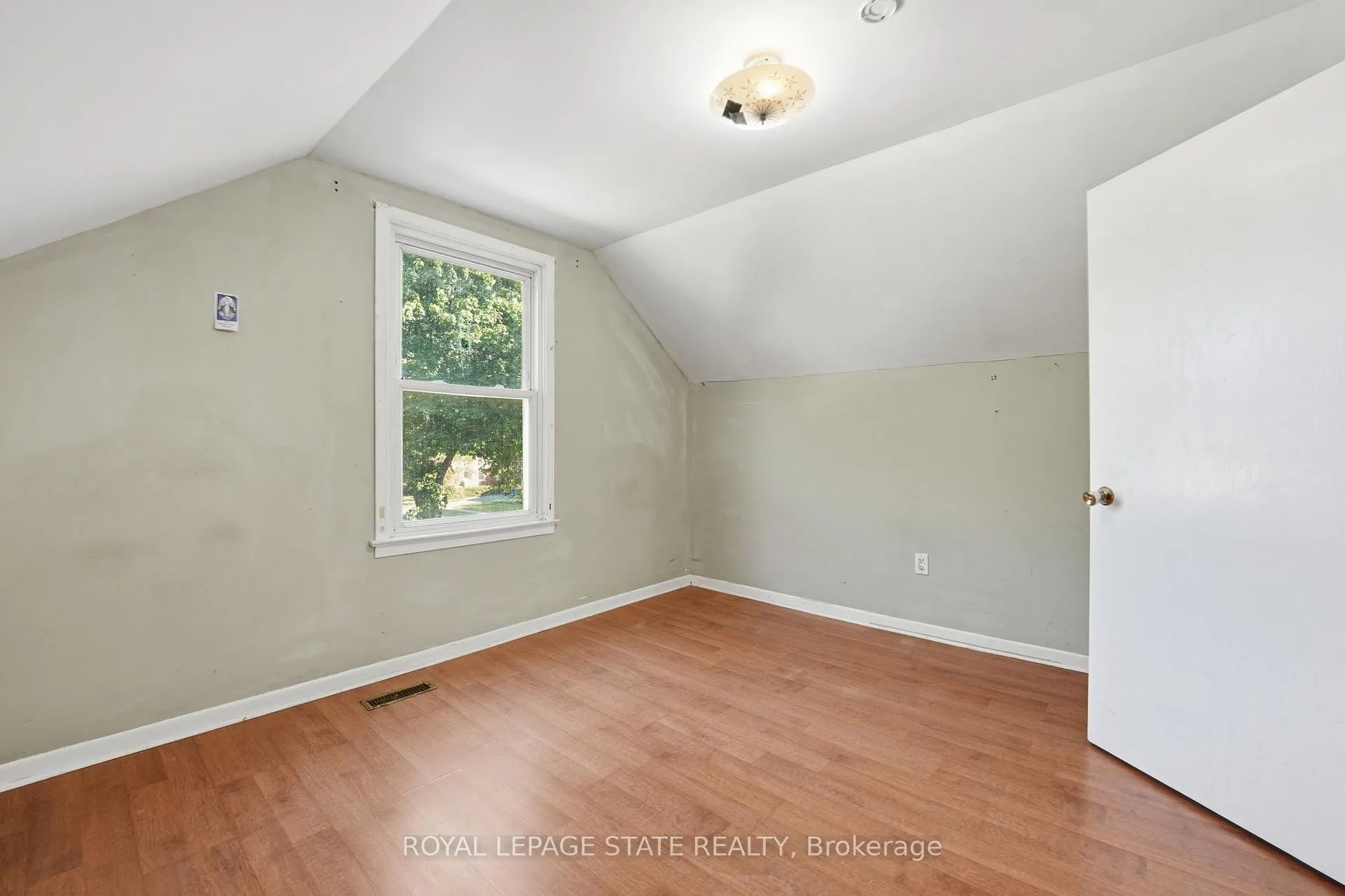 Photo 28 of 352 Parkside Drive, Hamilton, Waterdown — HOMEH