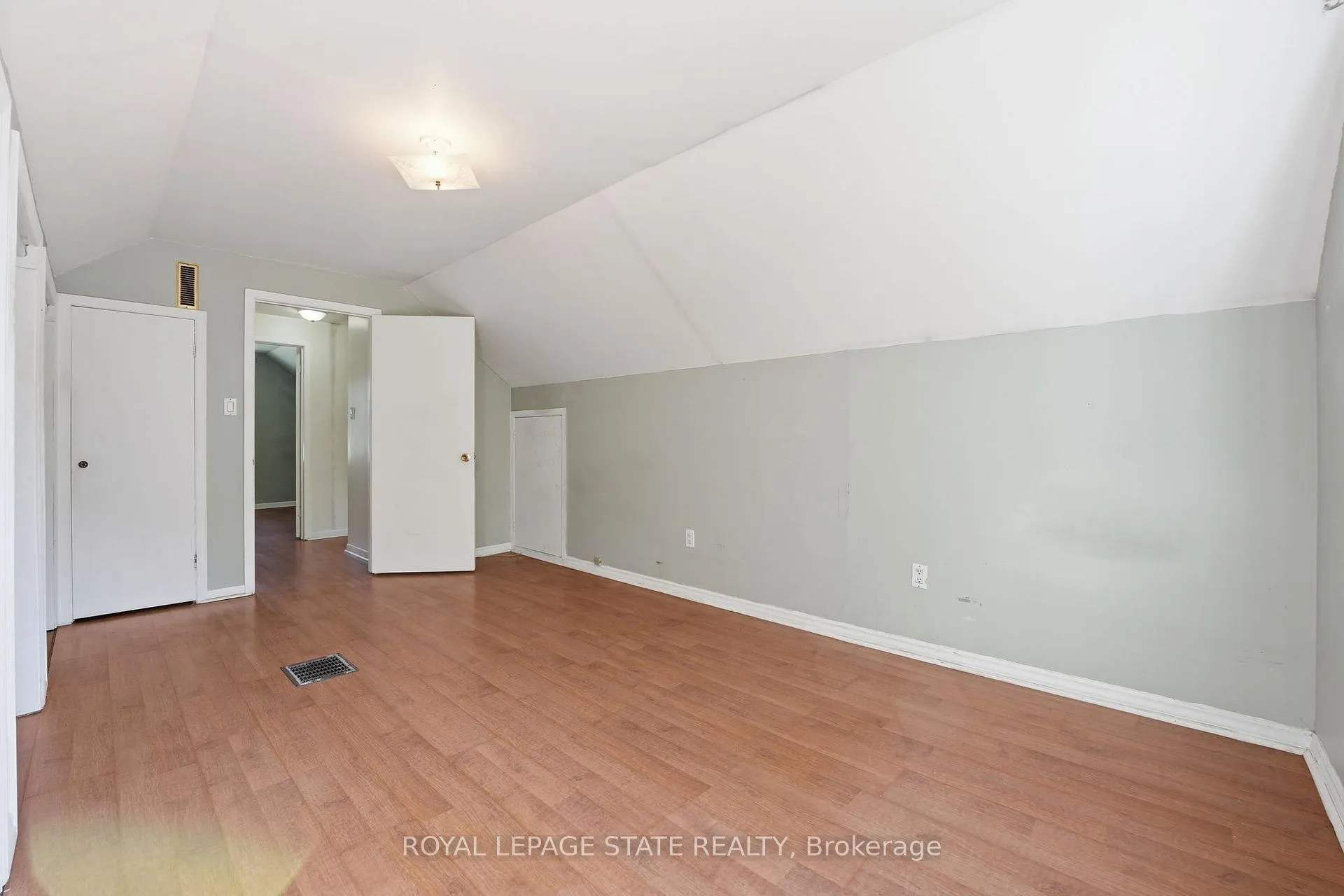 Photo 31 of 352 Parkside Drive, Hamilton, Waterdown — HOMEH