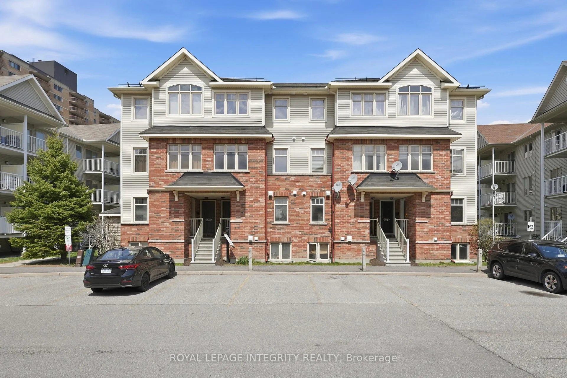 Photo 1 of Unit 11, 642 Reardon Private, Ottawa, Heron Gate/Industrial Park — HOMEH