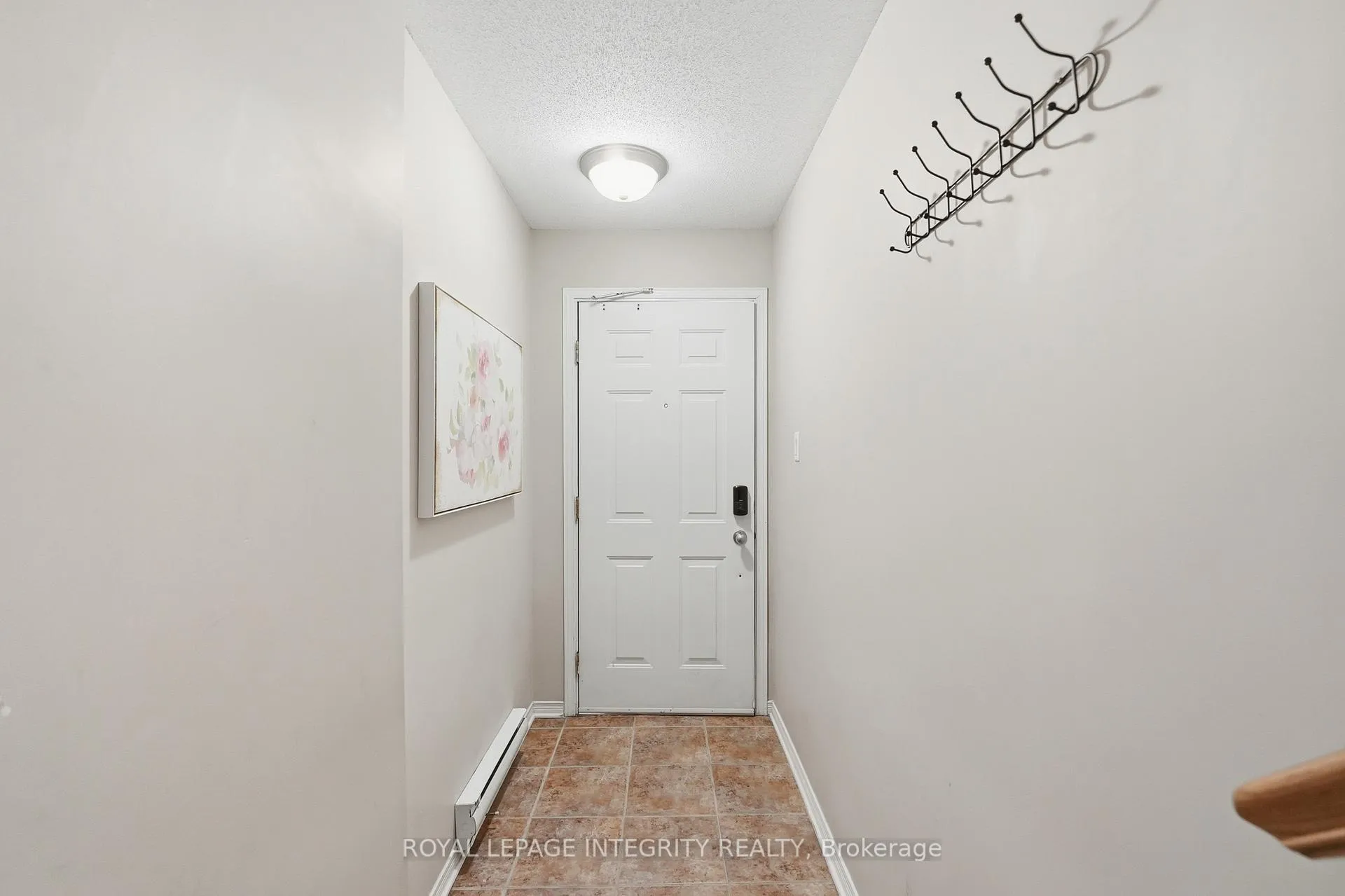 Photo 2 of Unit 11, 642 Reardon Private, Ottawa, Heron Gate/Industrial Park — HOMEH