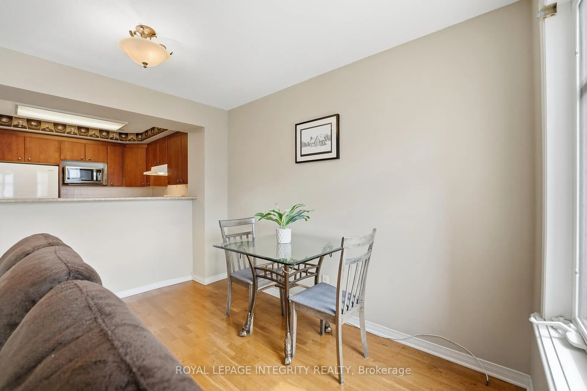 Photo 13 of Unit 11, 642 Reardon Private, Ottawa, Heron Gate/Industrial Park — HOMEH
