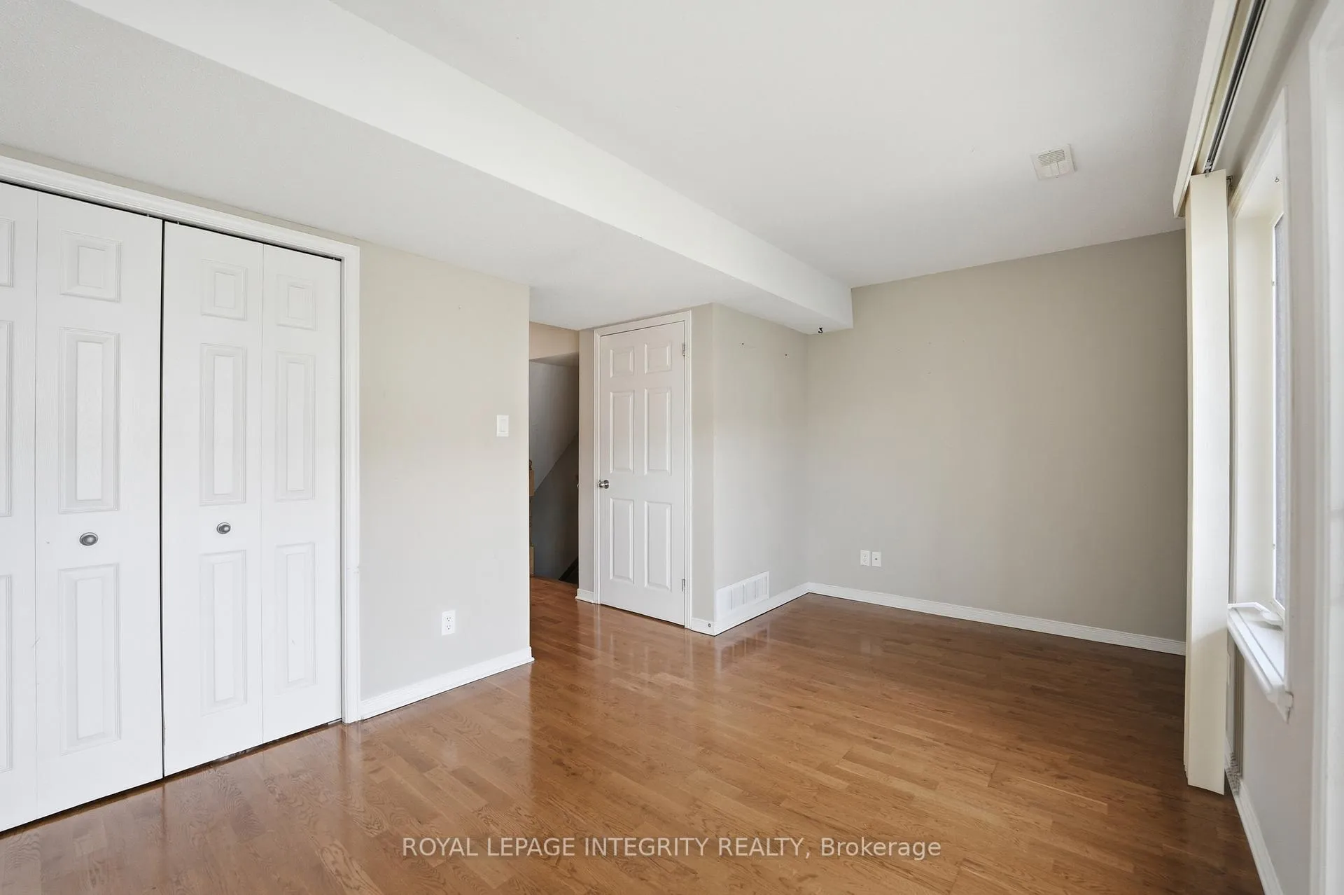 Photo 17 of Unit 11, 642 Reardon Private, Ottawa, Heron Gate/Industrial Park — HOMEH