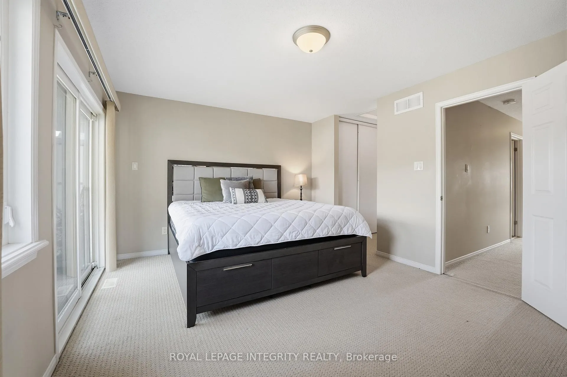 Photo 21 of Unit 11, 642 Reardon Private, Ottawa, Heron Gate/Industrial Park — HOMEH