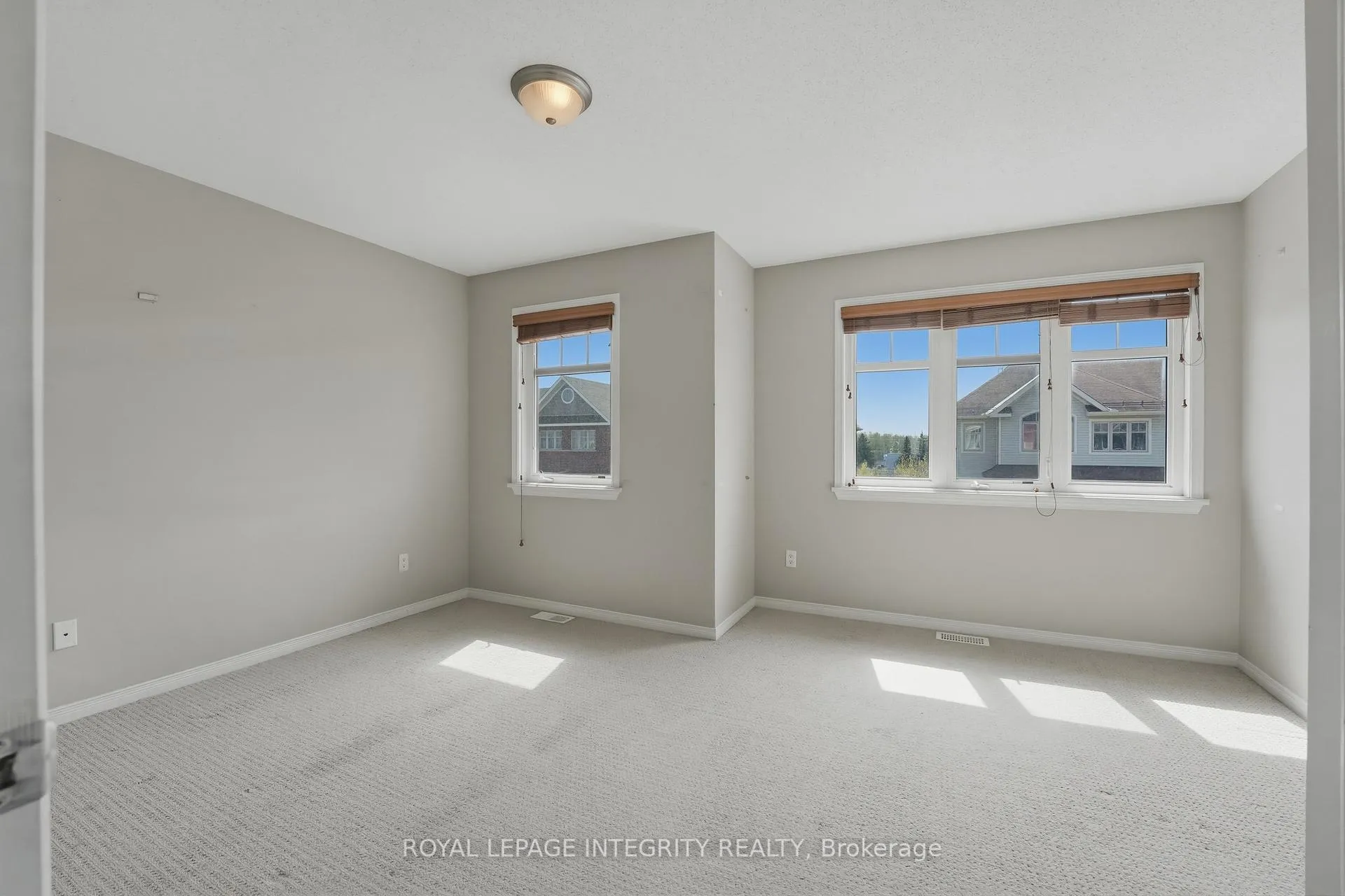 Photo 25 of Unit 11, 642 Reardon Private, Ottawa, Heron Gate/Industrial Park — HOMEH