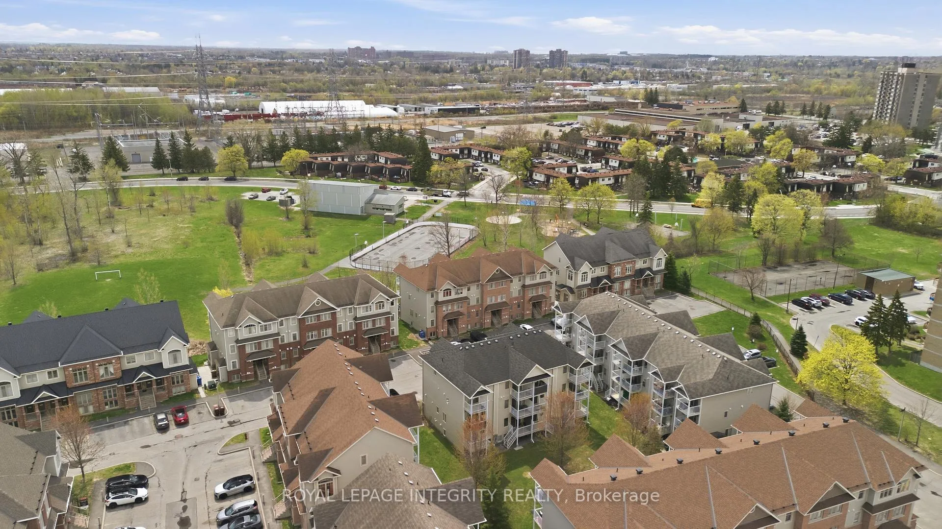 Photo 31 of Unit 11, 642 Reardon Private, Ottawa, Heron Gate/Industrial Park — HOMEH