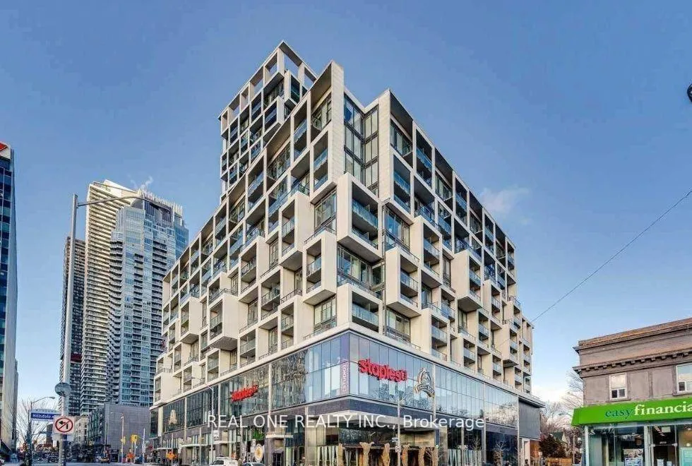 Front of Unit 729, 8 Hillsdale Avenue E