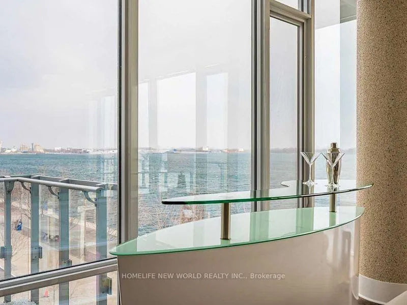 Photo 7 of Unit 406, 29 Queens Quay E, Toronto, Waterfront Communities — HOMEH