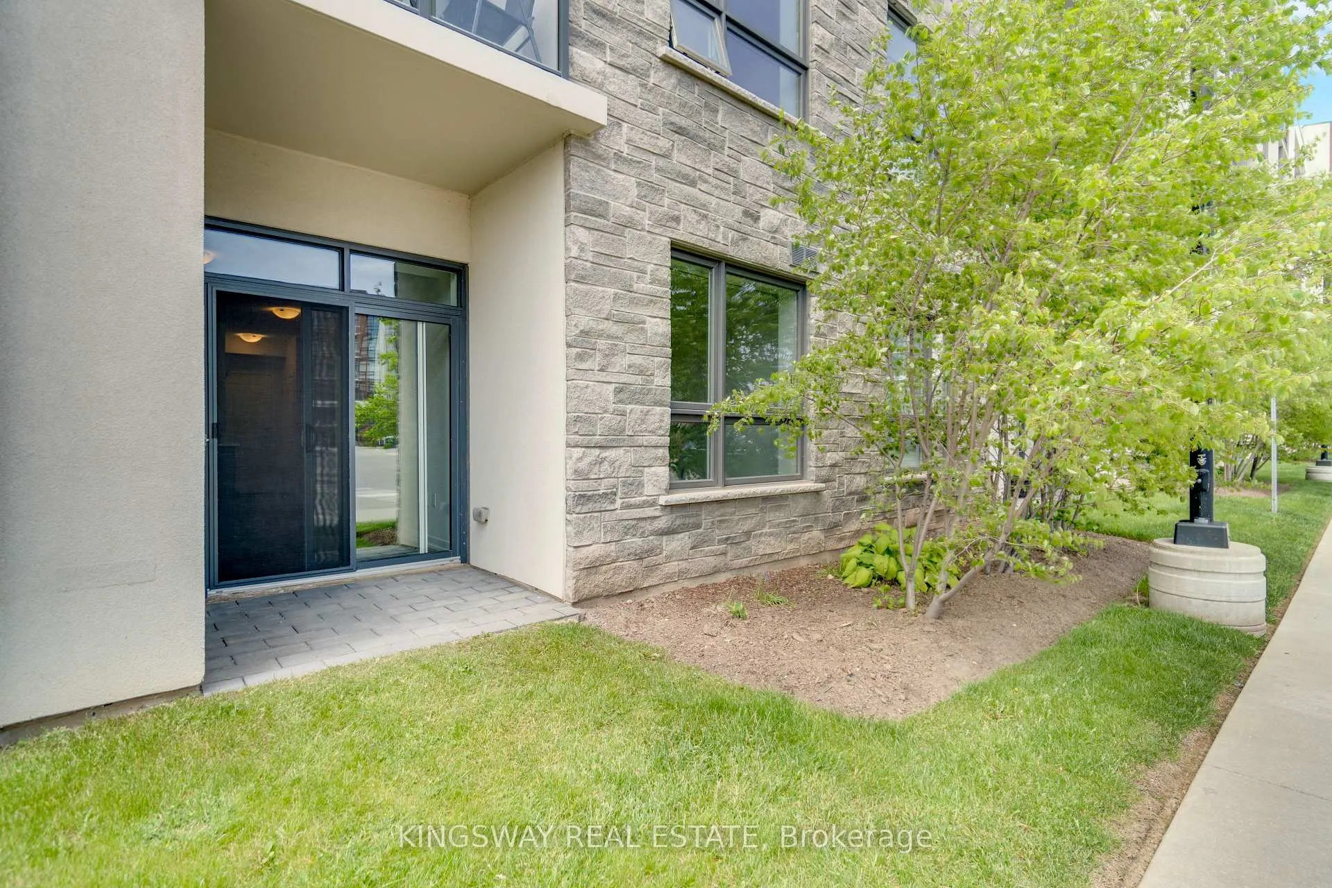 Photo 27 of Unit 109, 125 Shoreview Place, Hamilton, Lakeshore — HOMEH