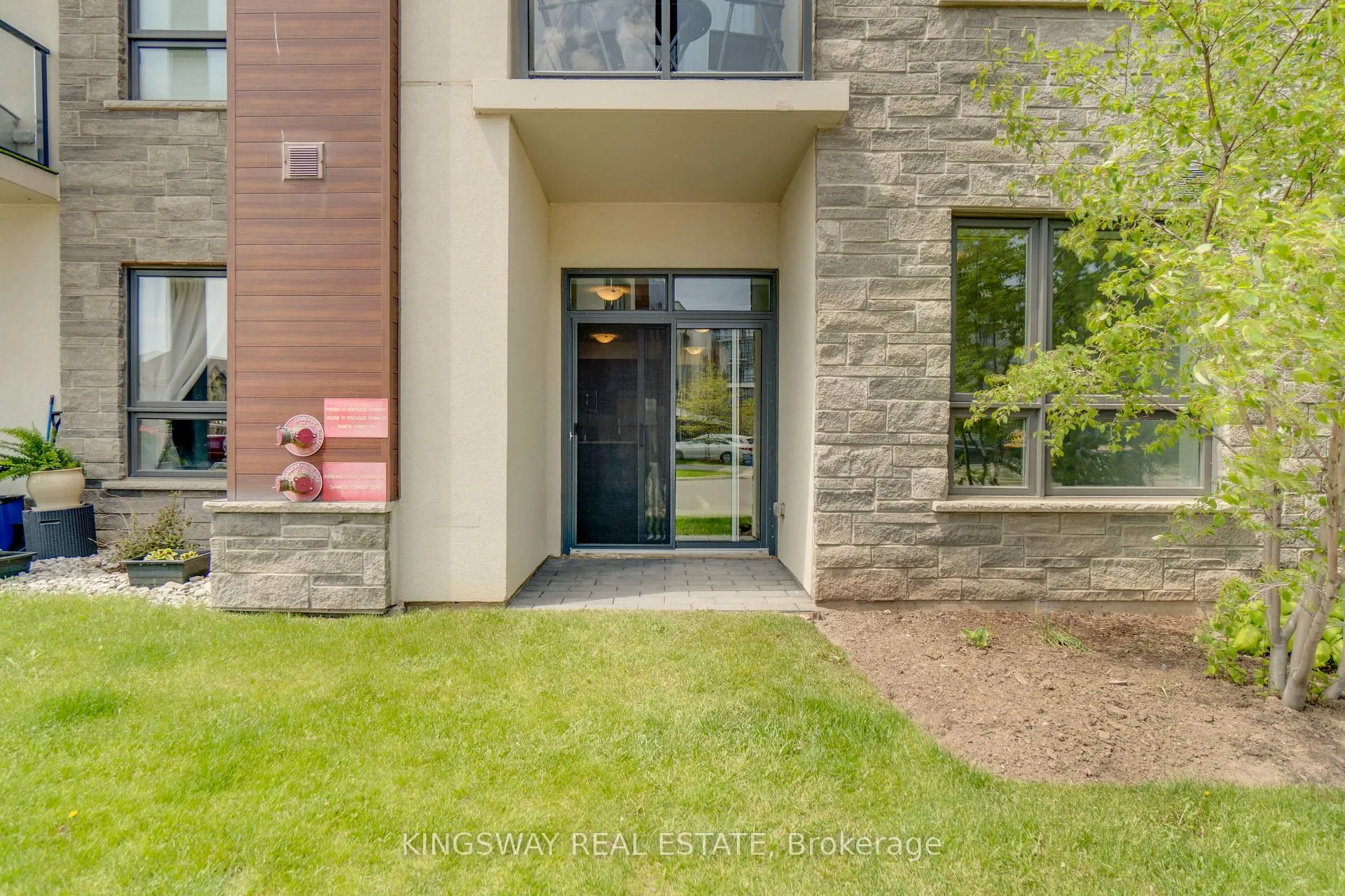 Photo 28 of Unit 109, 125 Shoreview Place, Hamilton, Lakeshore — HOMEH