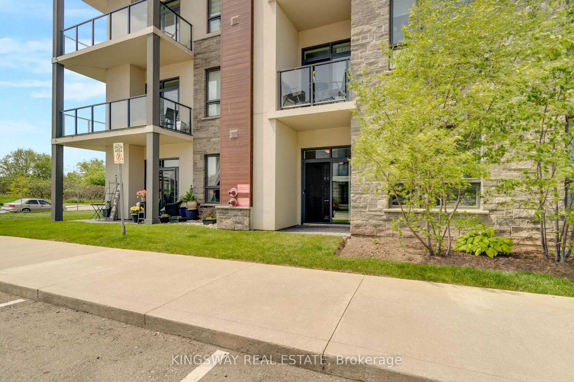 Photo 29 of Unit 109, 125 Shoreview Place, Hamilton, Lakeshore — HOMEH