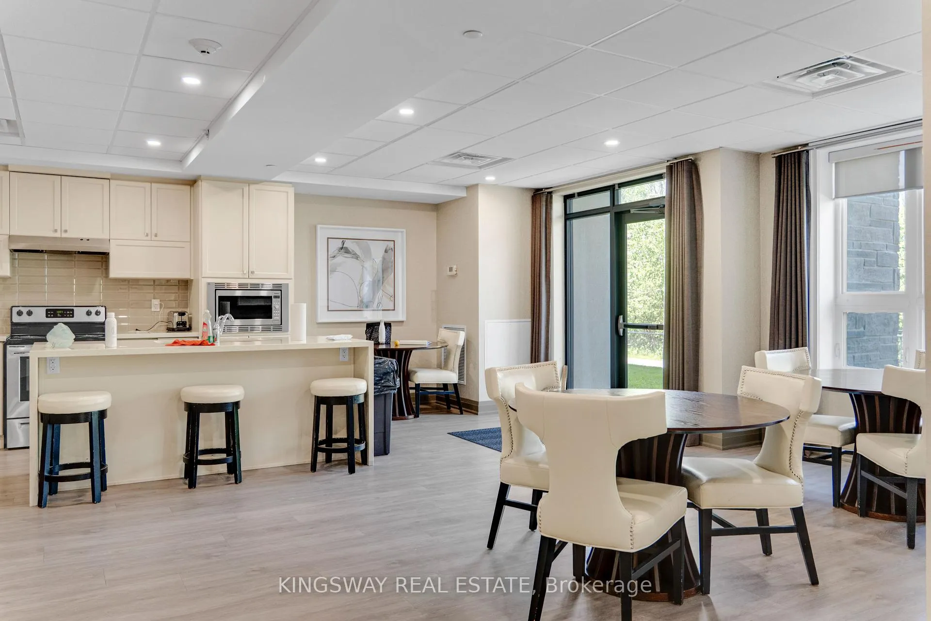 Photo 35 of Unit 109, 125 Shoreview Place, Hamilton, Lakeshore — HOMEH