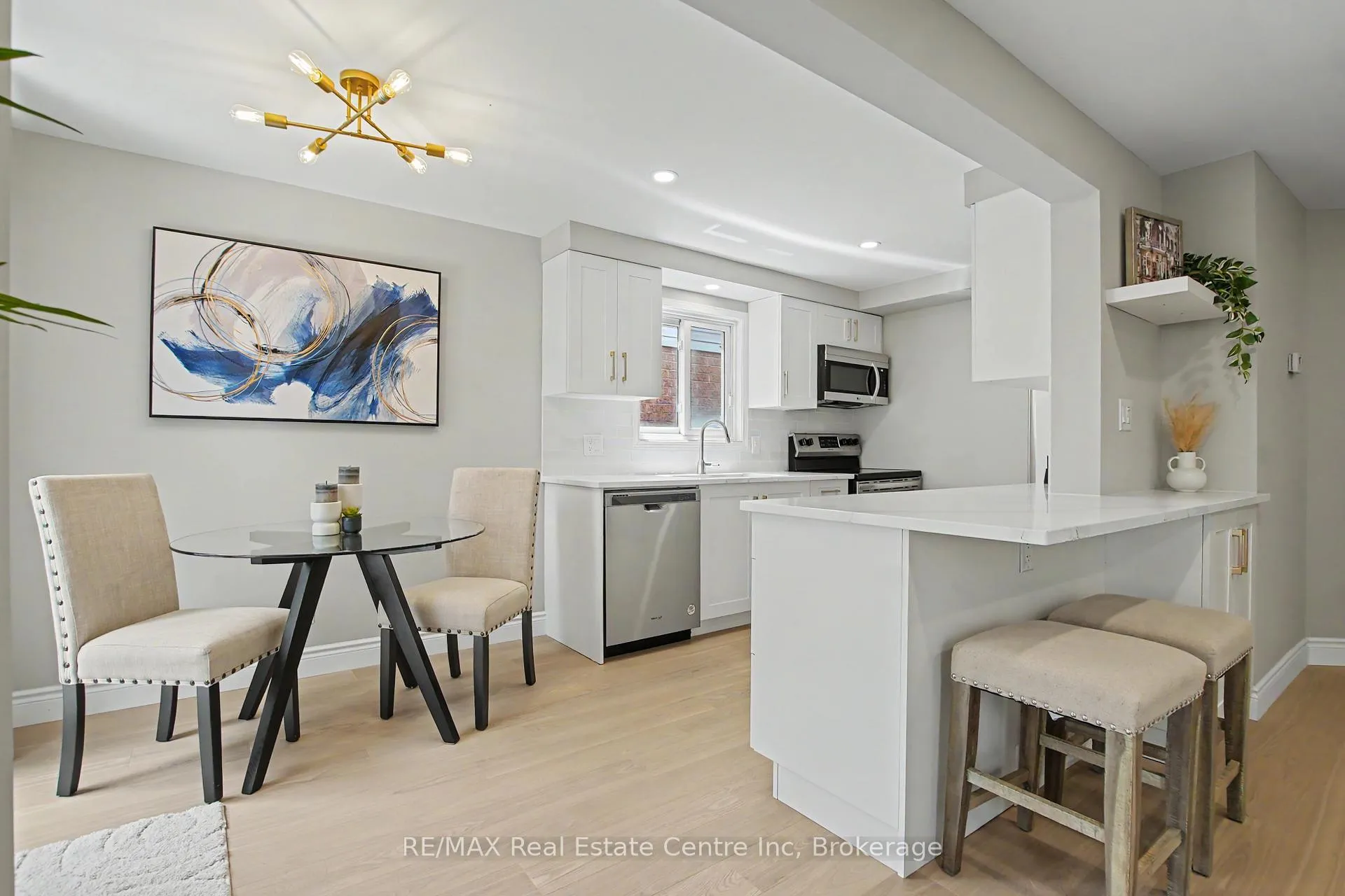 Photo 10 of 74 Activa Avenue, Kitchener — HOMEH