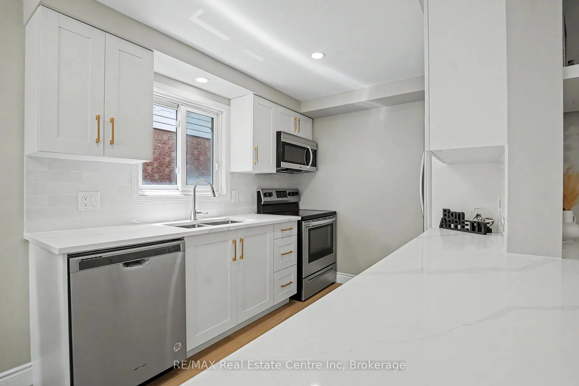 Photo 11 of 74 Activa Avenue, Kitchener — HOMEH