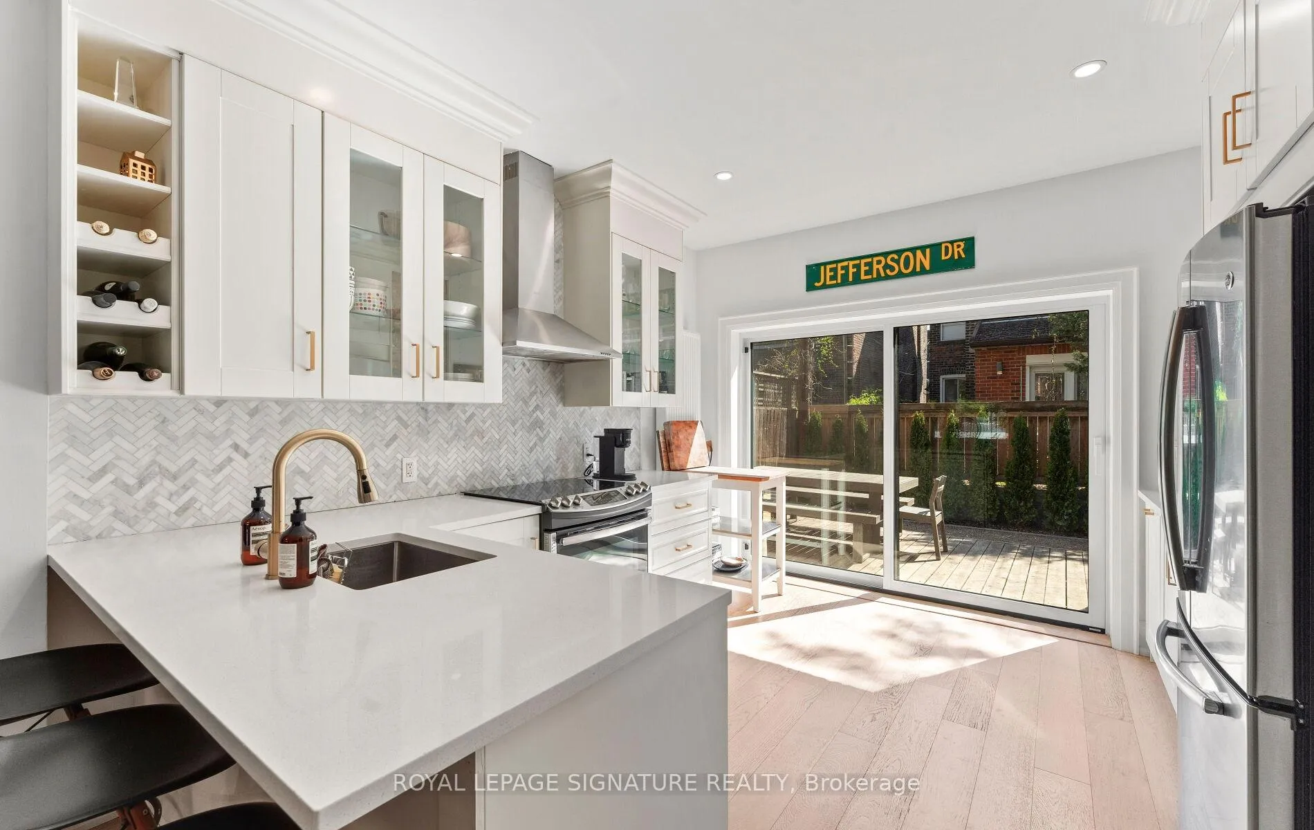 Photo 7 of 107 Gore Vale Avenue, Toronto, Trinity-Bellwoods — HOMEH