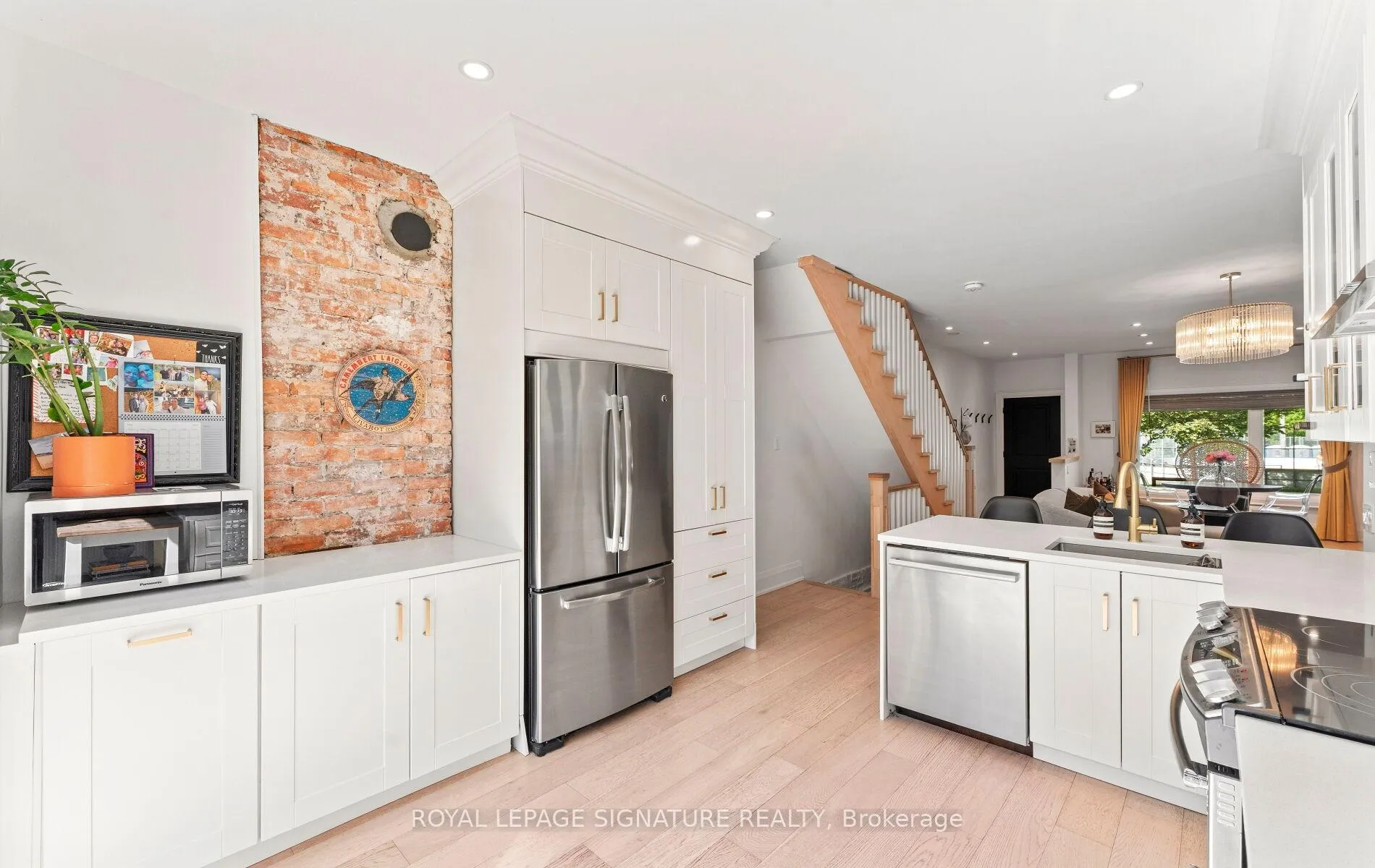 Photo 10 of 107 Gore Vale Avenue, Toronto, Trinity-Bellwoods — HOMEH