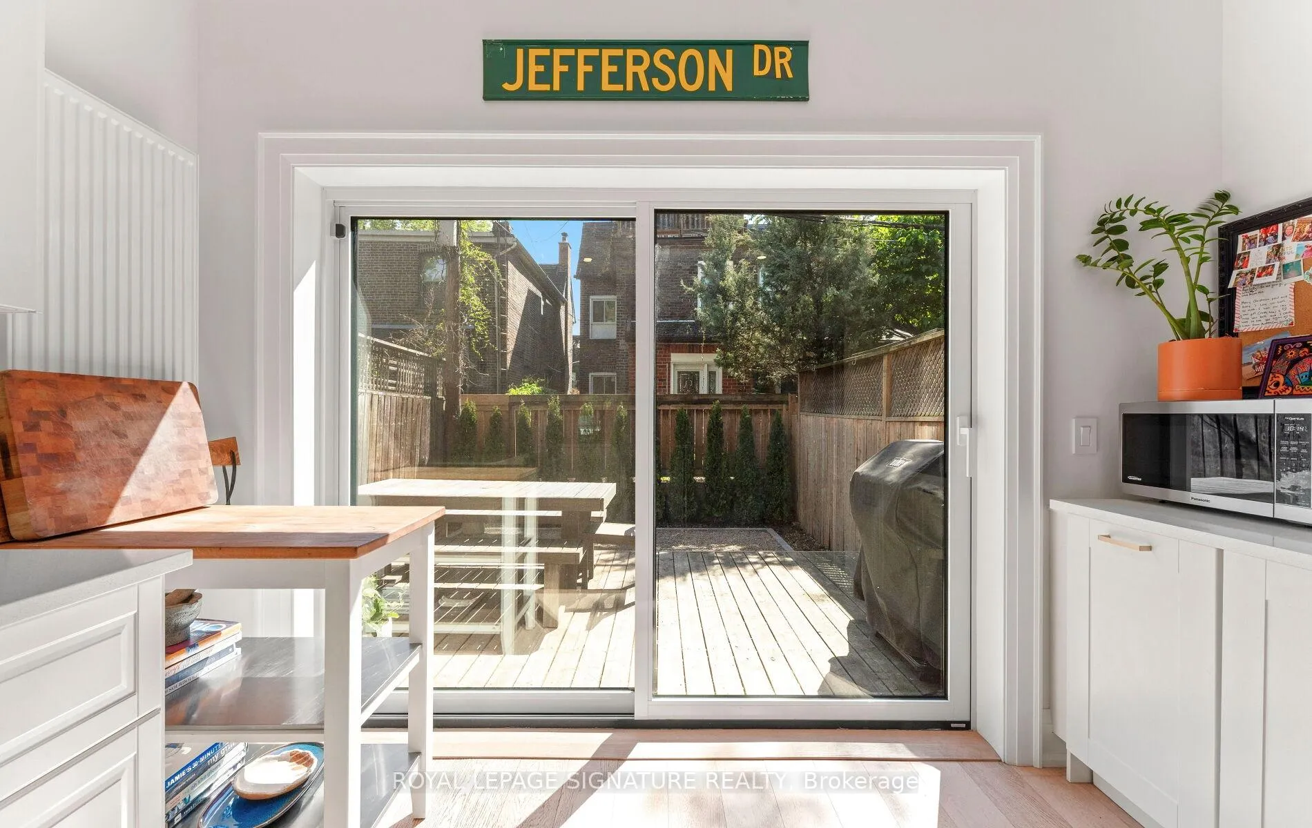 Photo 11 of 107 Gore Vale Avenue, Toronto, Trinity-Bellwoods — HOMEH