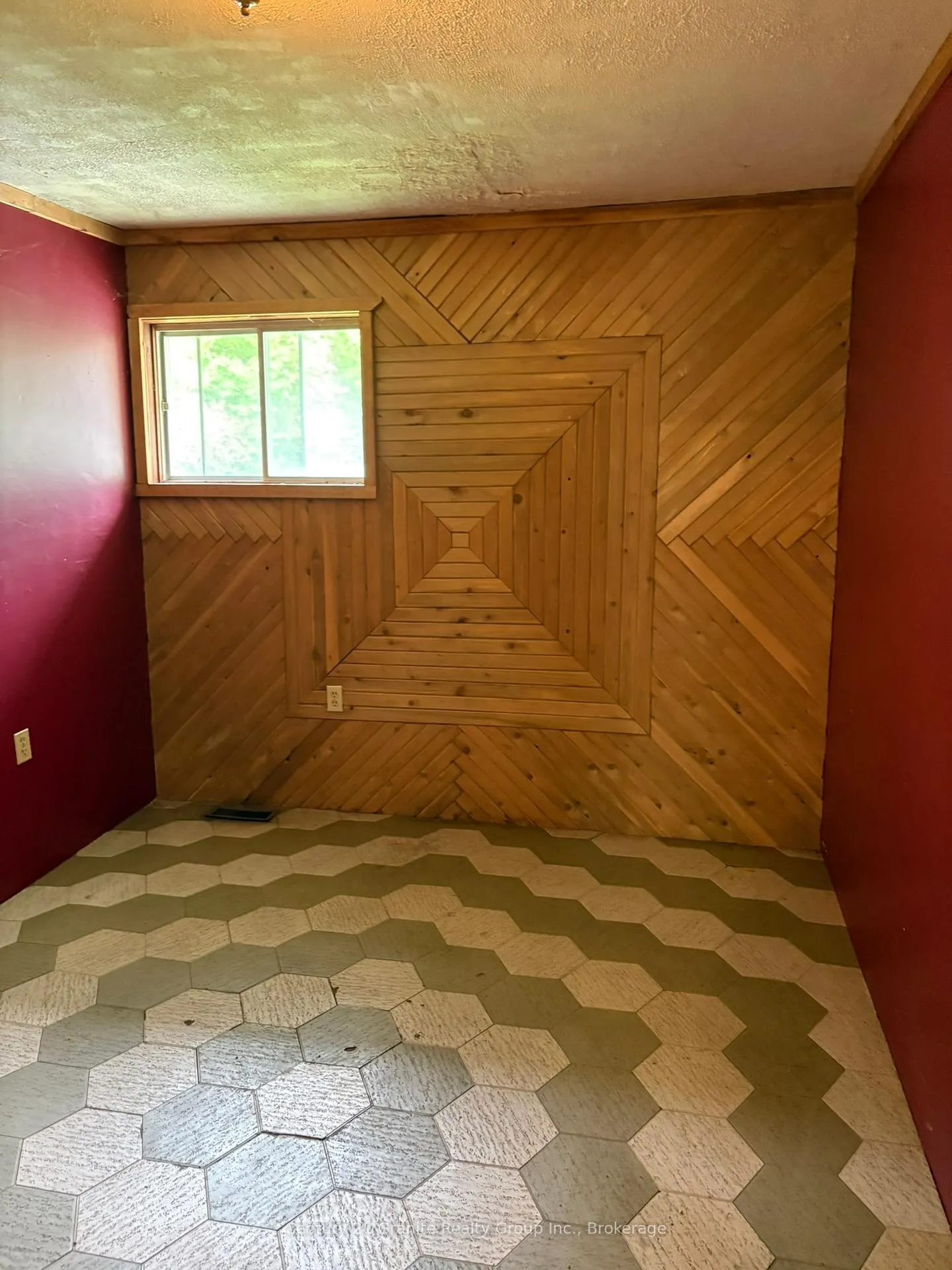 Photo 12 of 577 Lakeview Road, Bancroft, Dungannon Ward — HOMEH